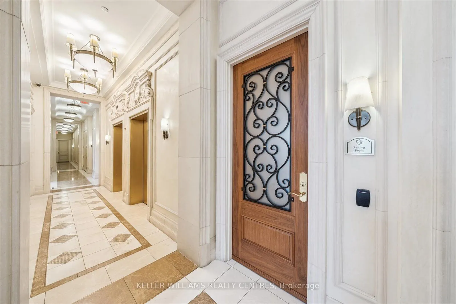 9245 Jane Street #902