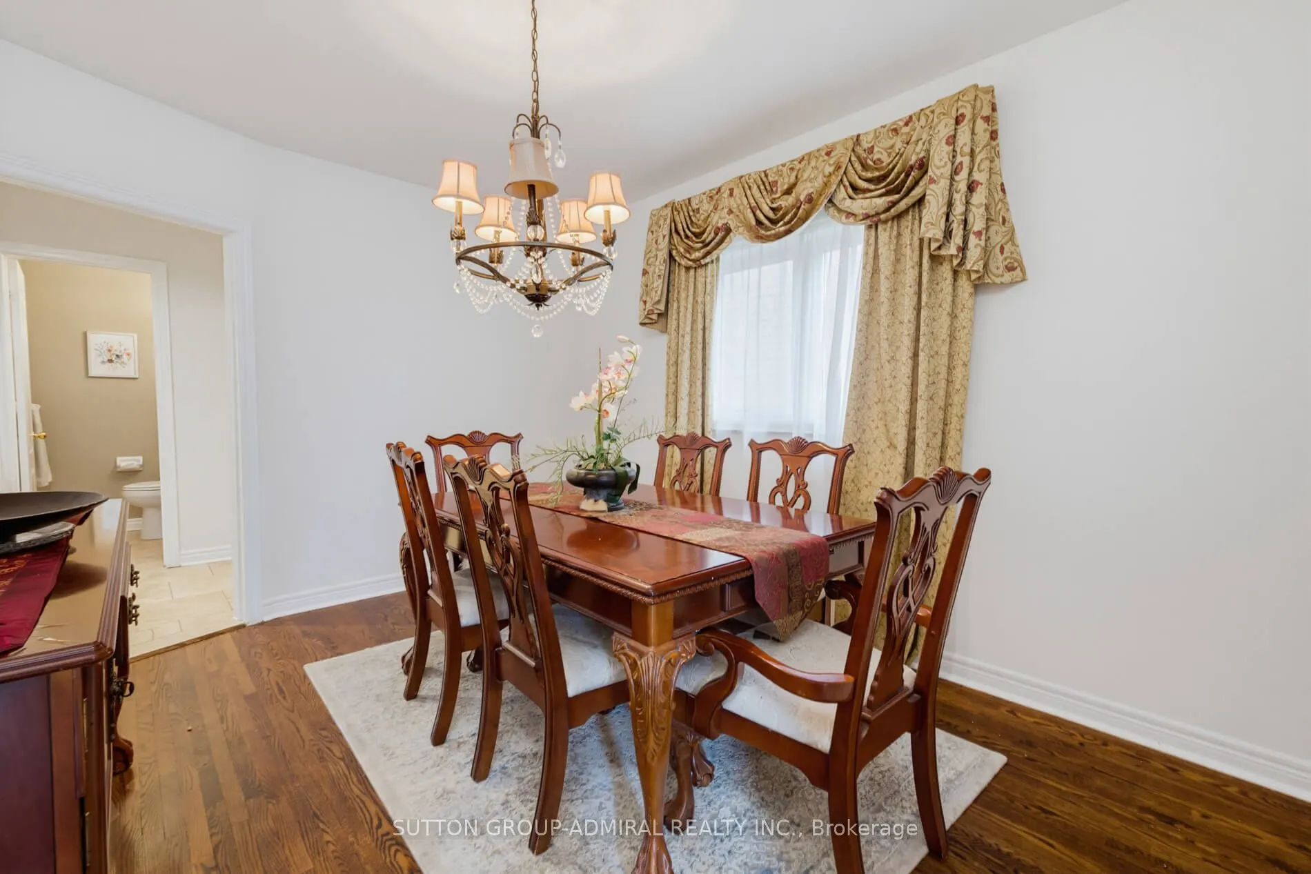 27 Pine Hollow Crescent