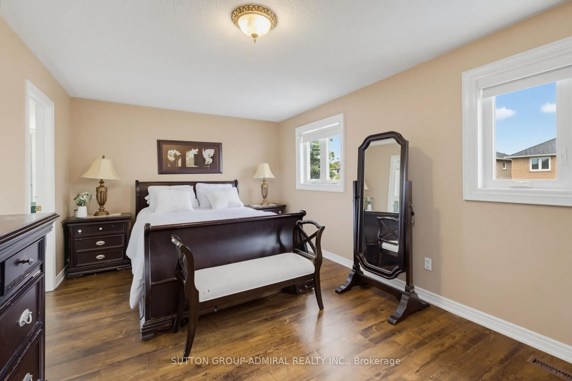 27 Pine Hollow Crescent