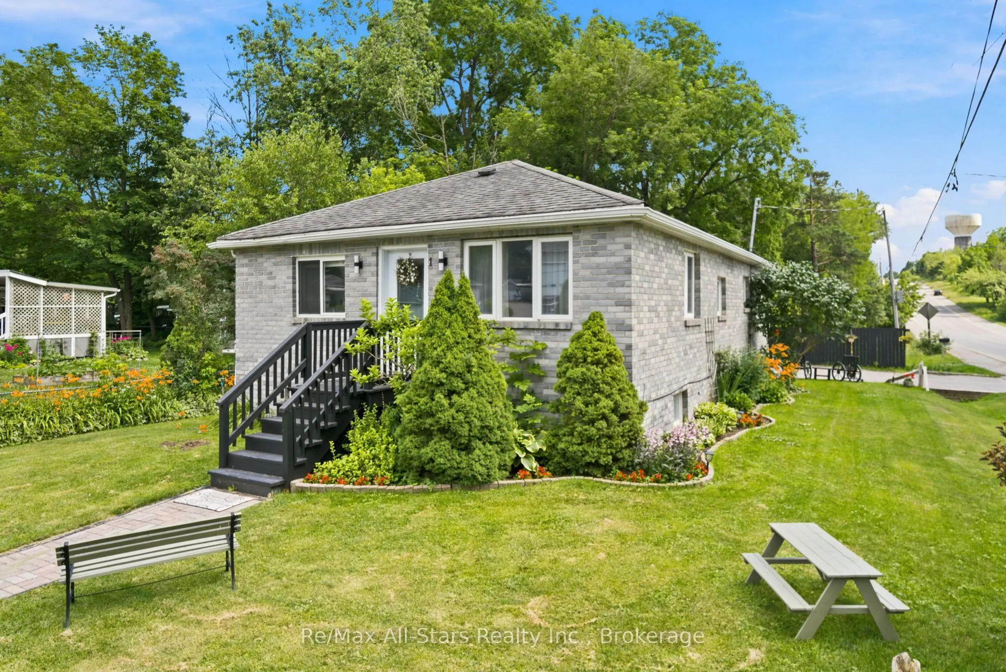 1 Maple Grove Street