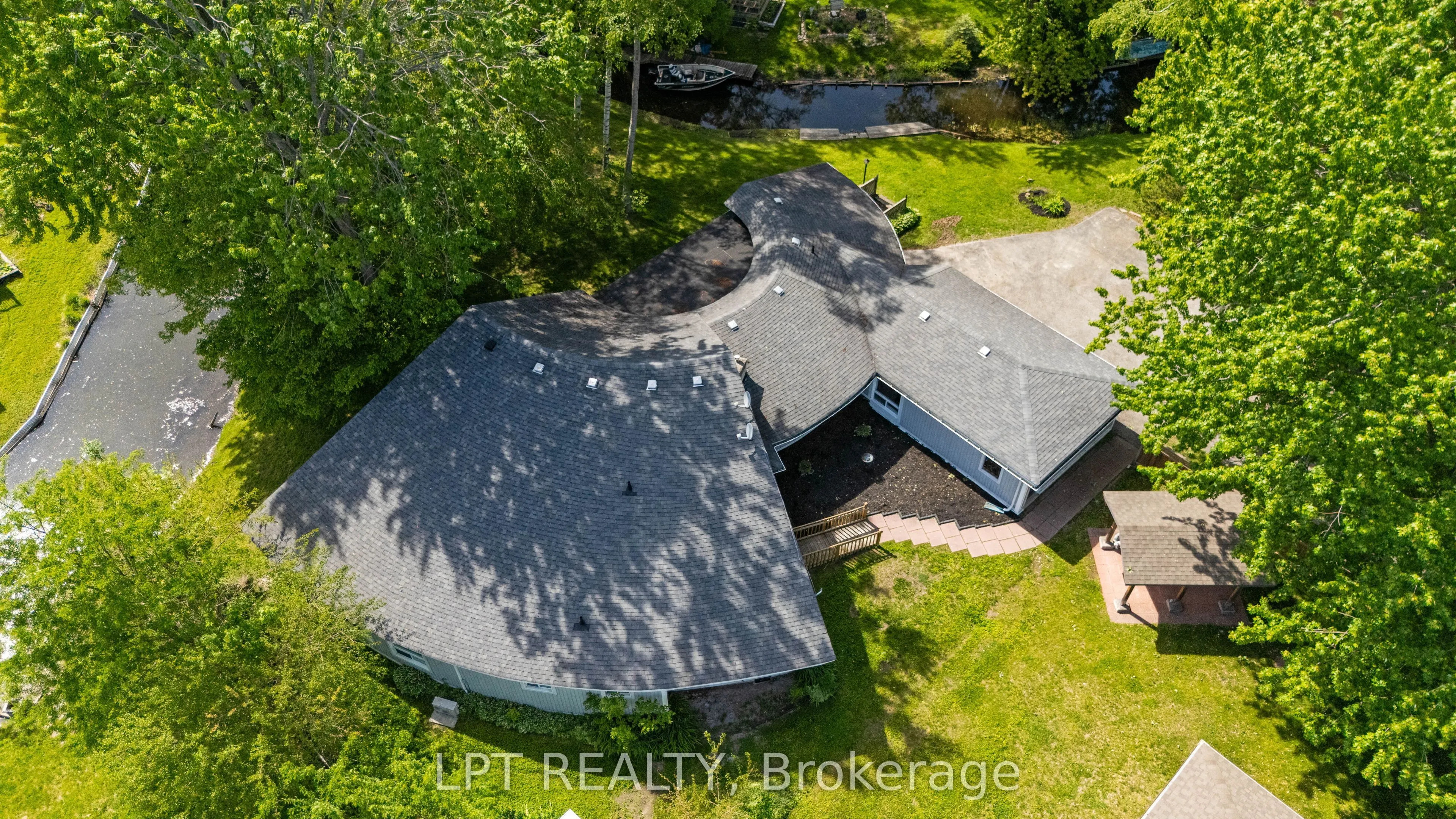 204 The Queensway S
