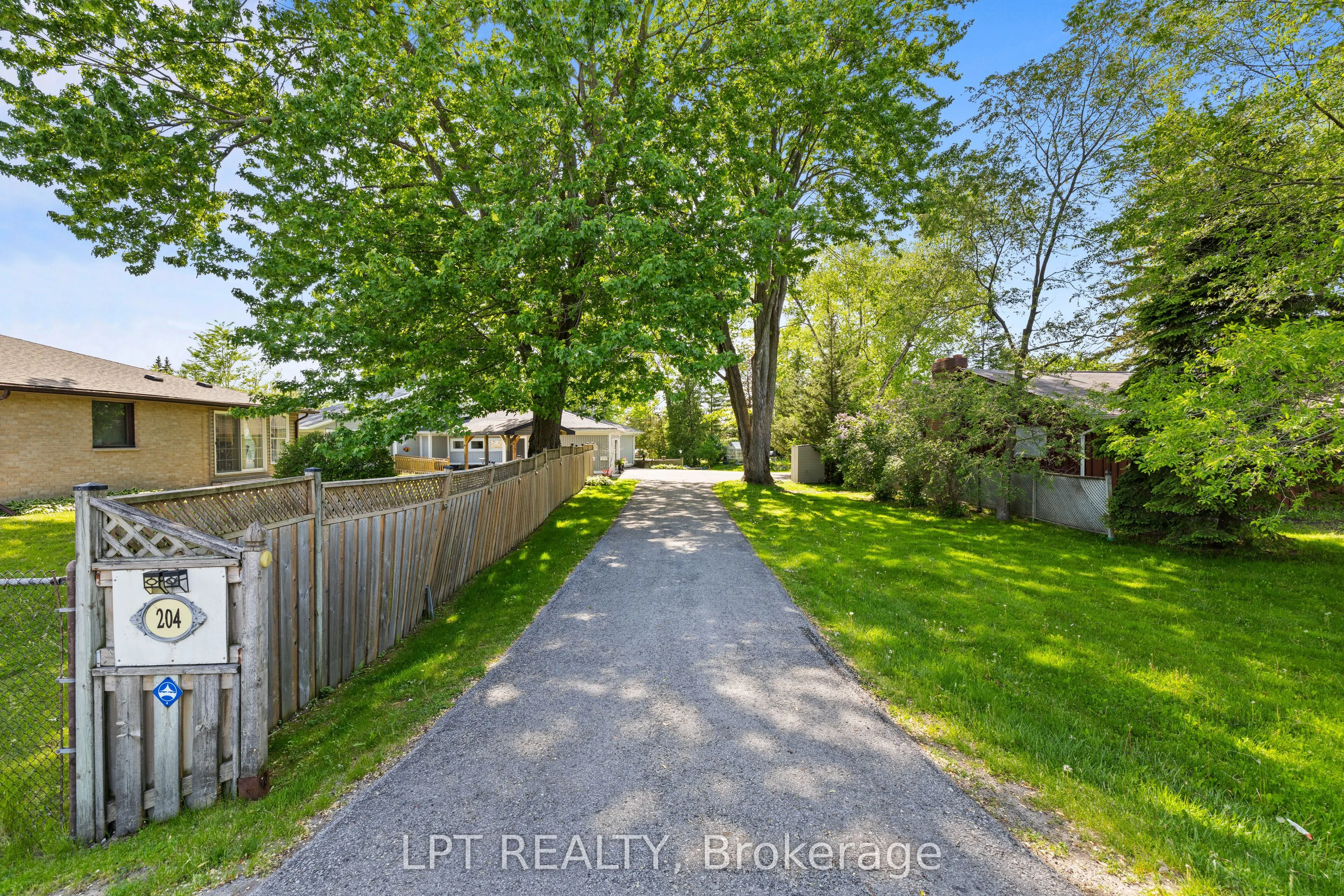 204 The Queensway S
