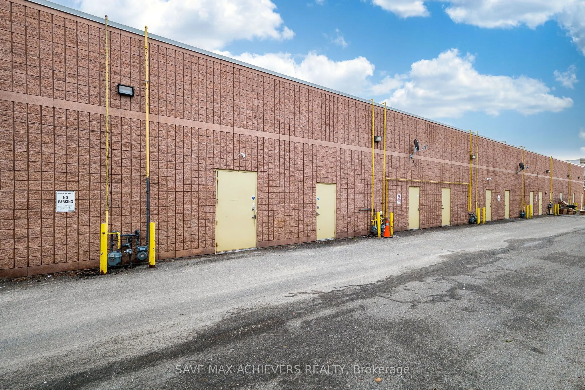 9600 Islington Avenue #B11