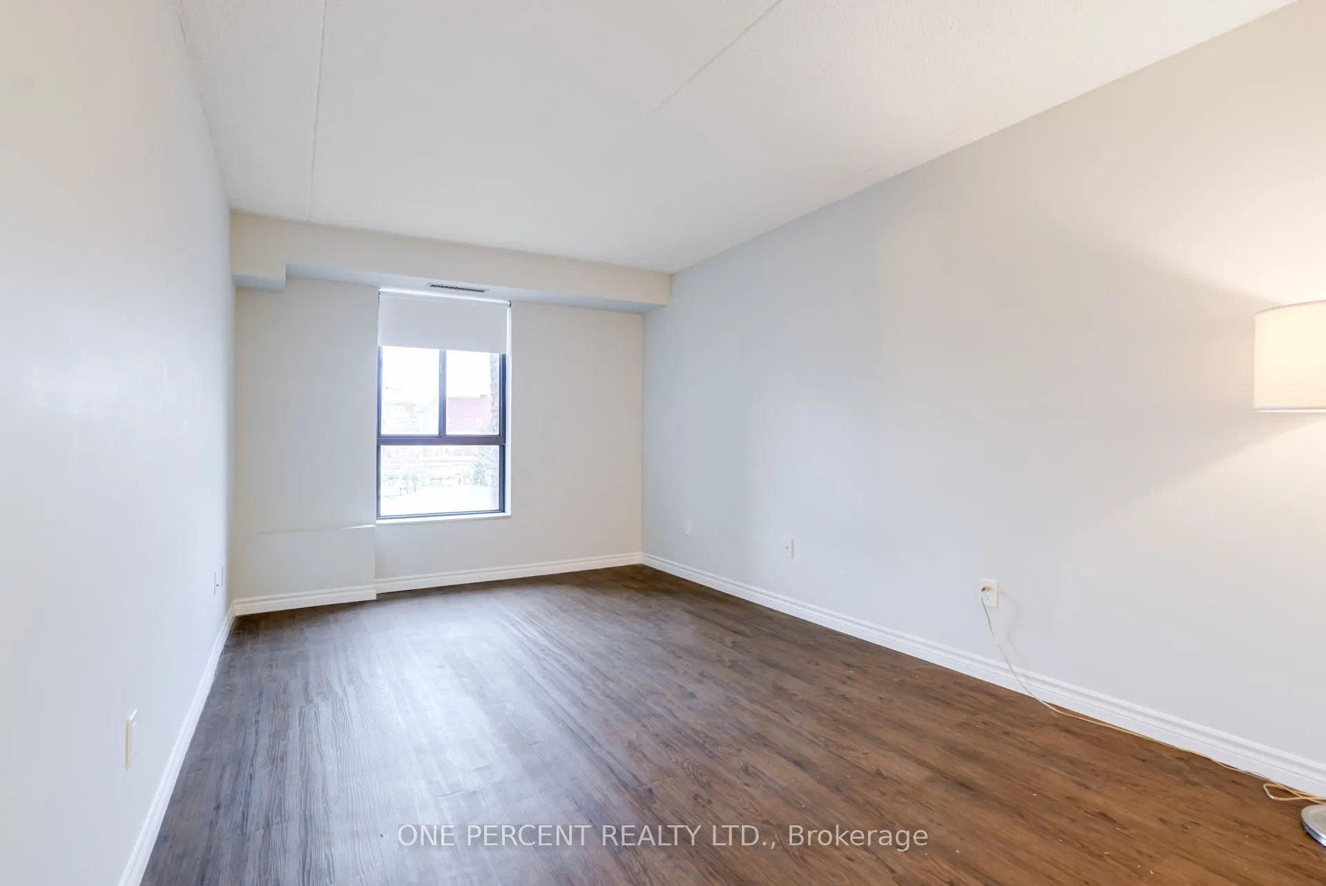 15390 Yonge Street #406
