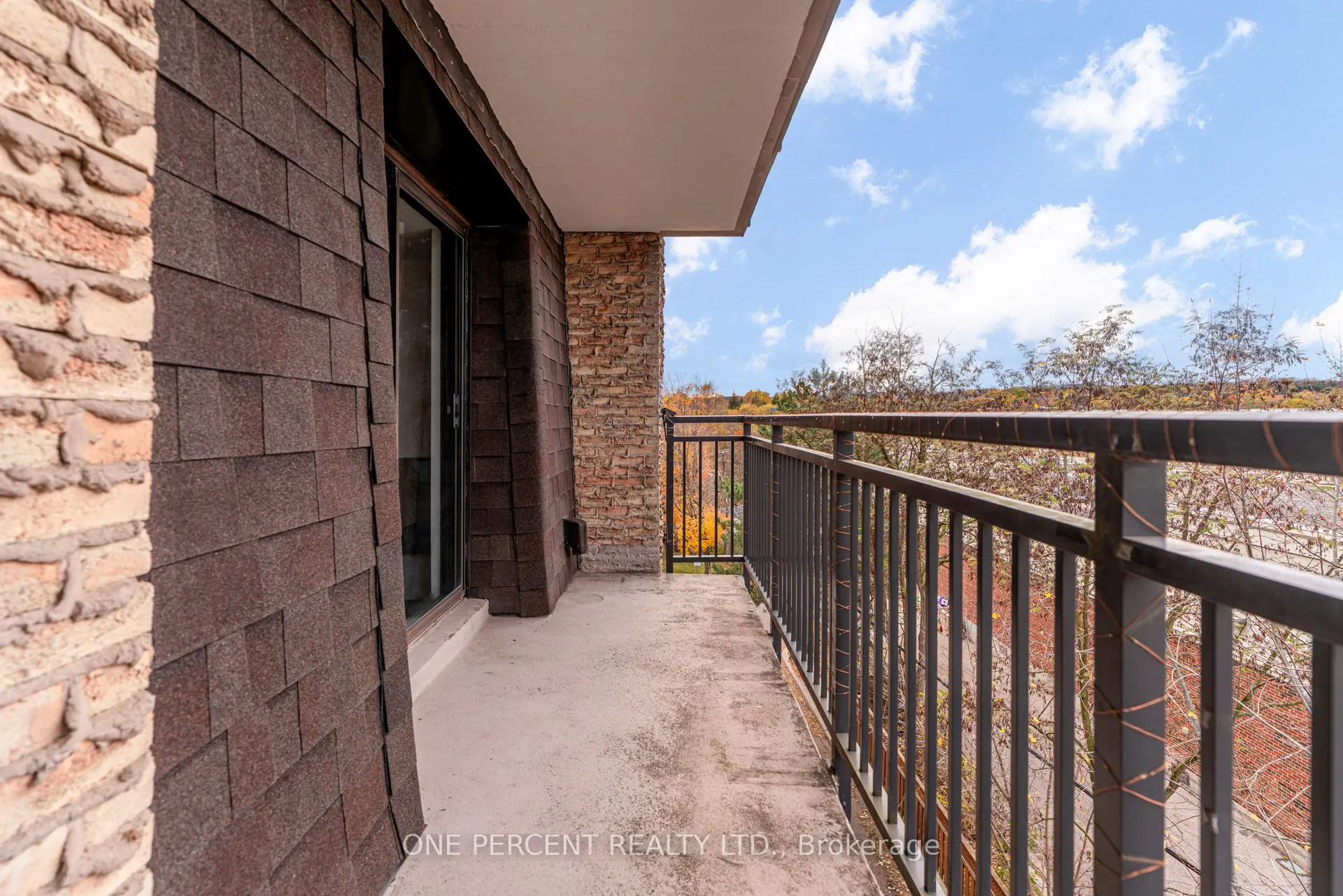 15390 Yonge Street #406