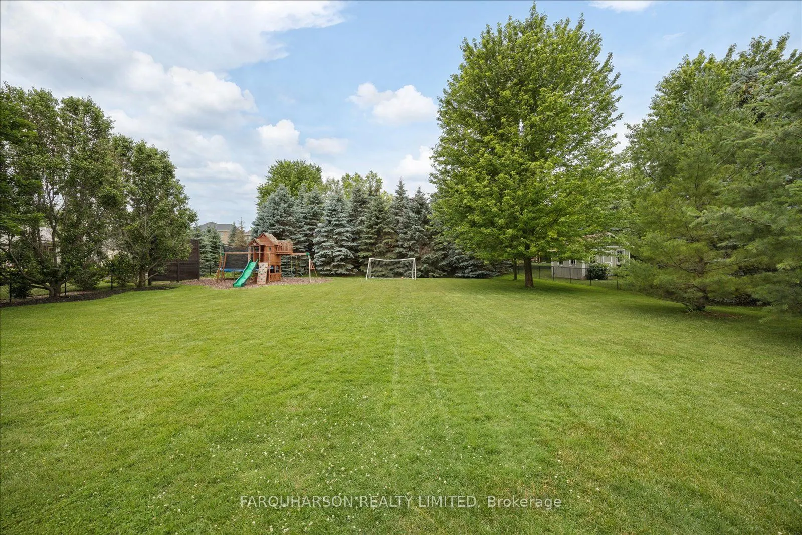 41 Country Club Crescent