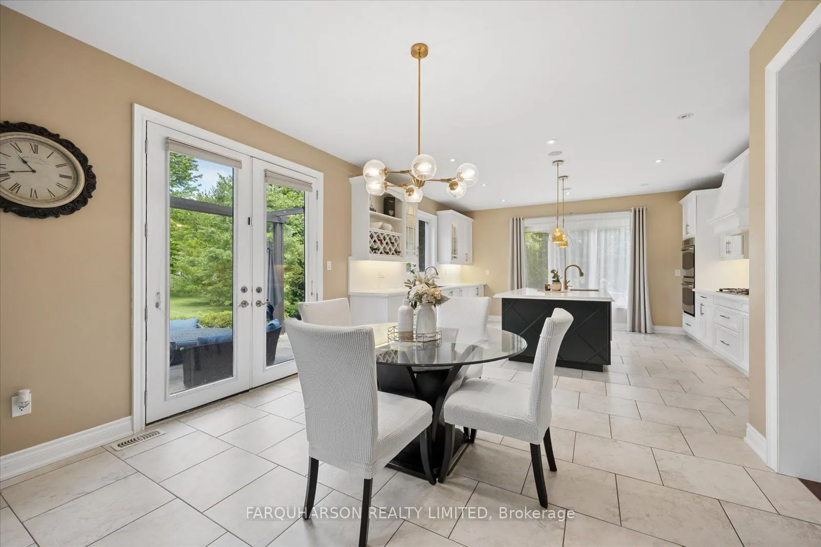 41 Country Club Crescent
