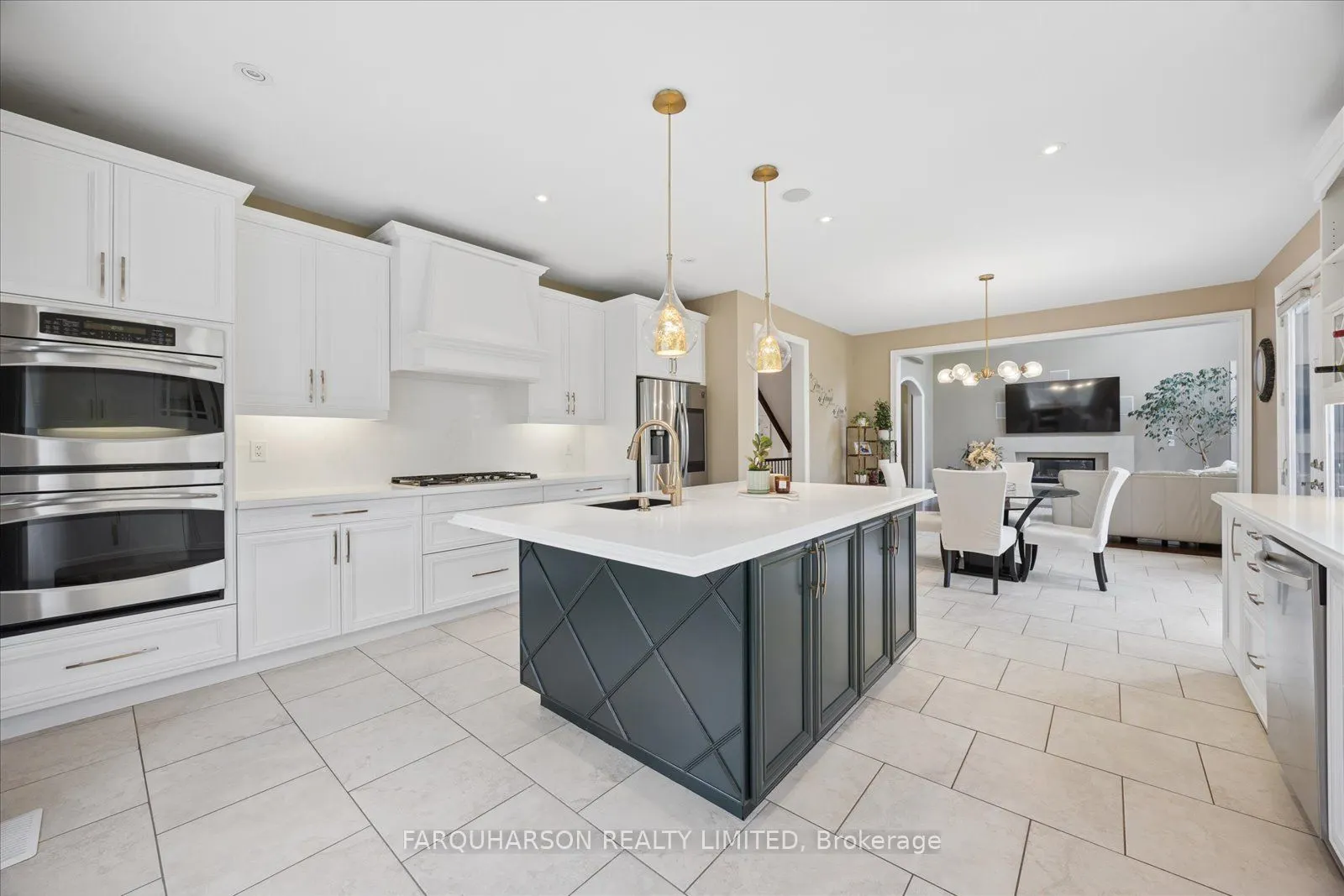 41 Country Club Crescent