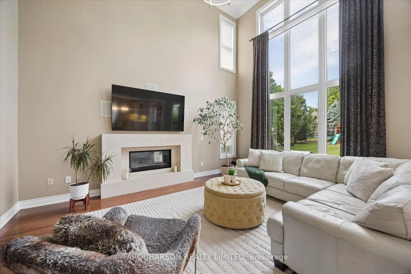 41 Country Club Crescent