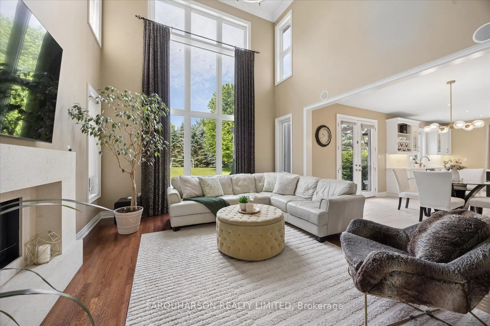 41 Country Club Crescent
