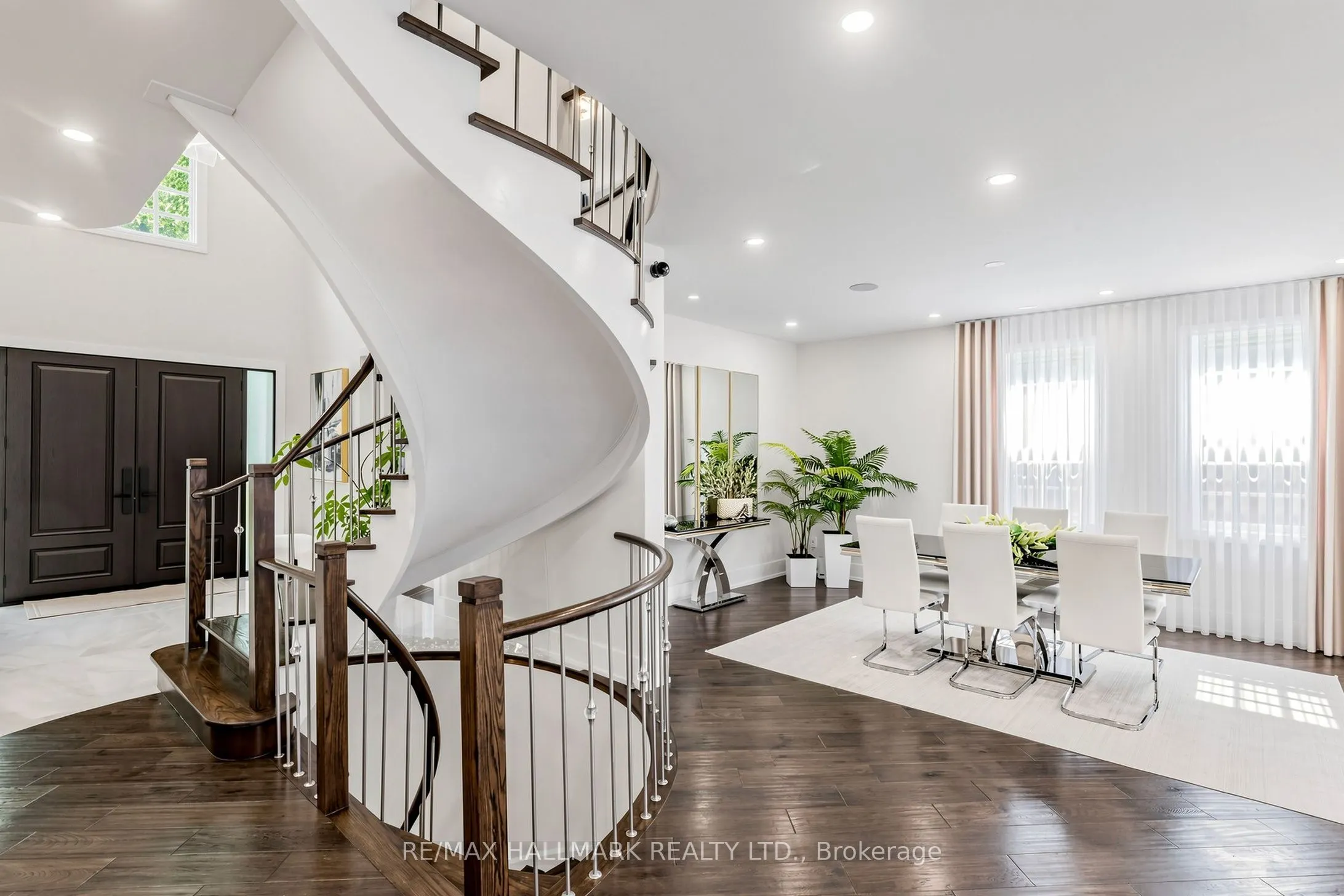 63 Willett Crescent