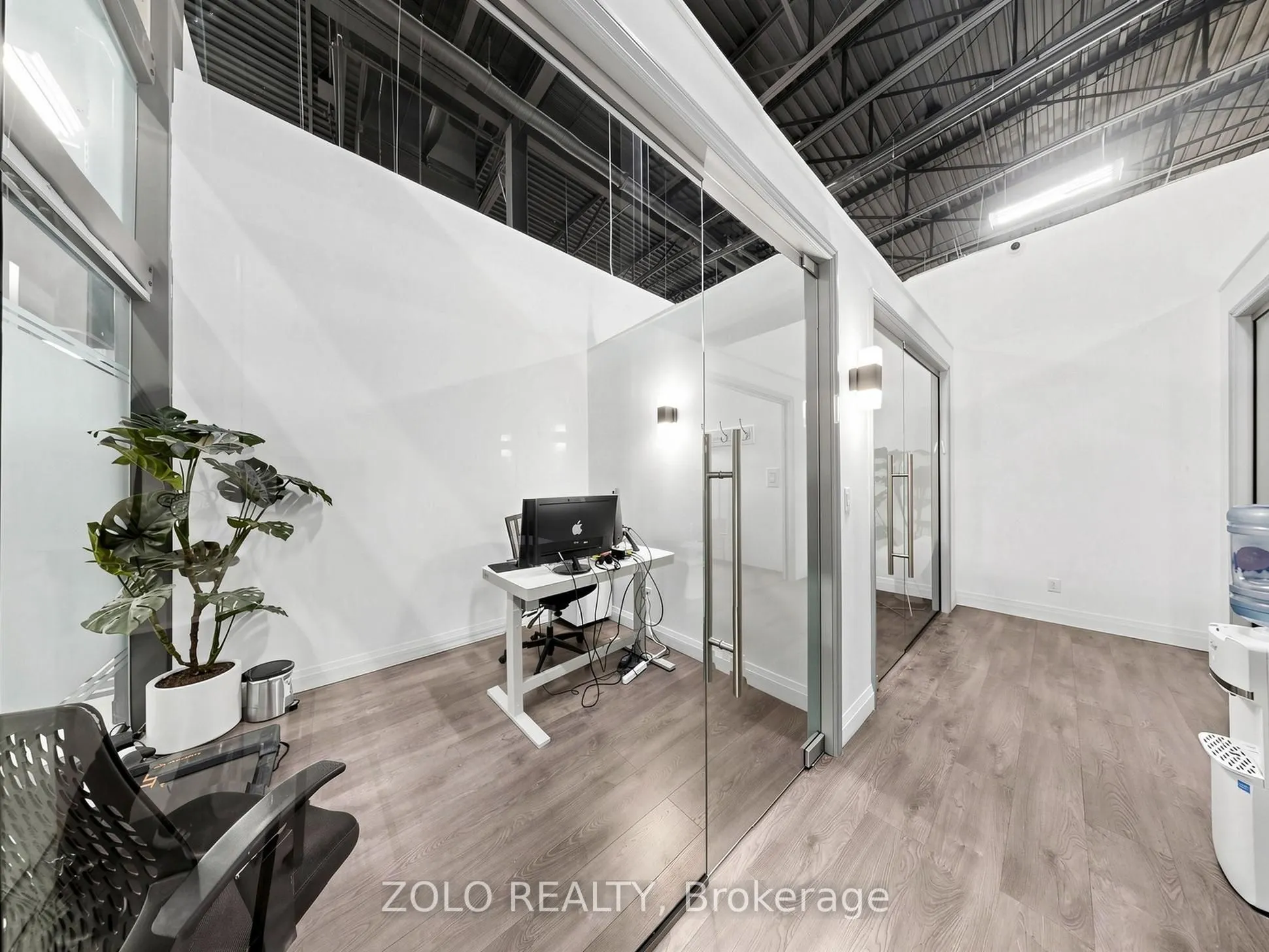 7250 Keele Street #D (350)