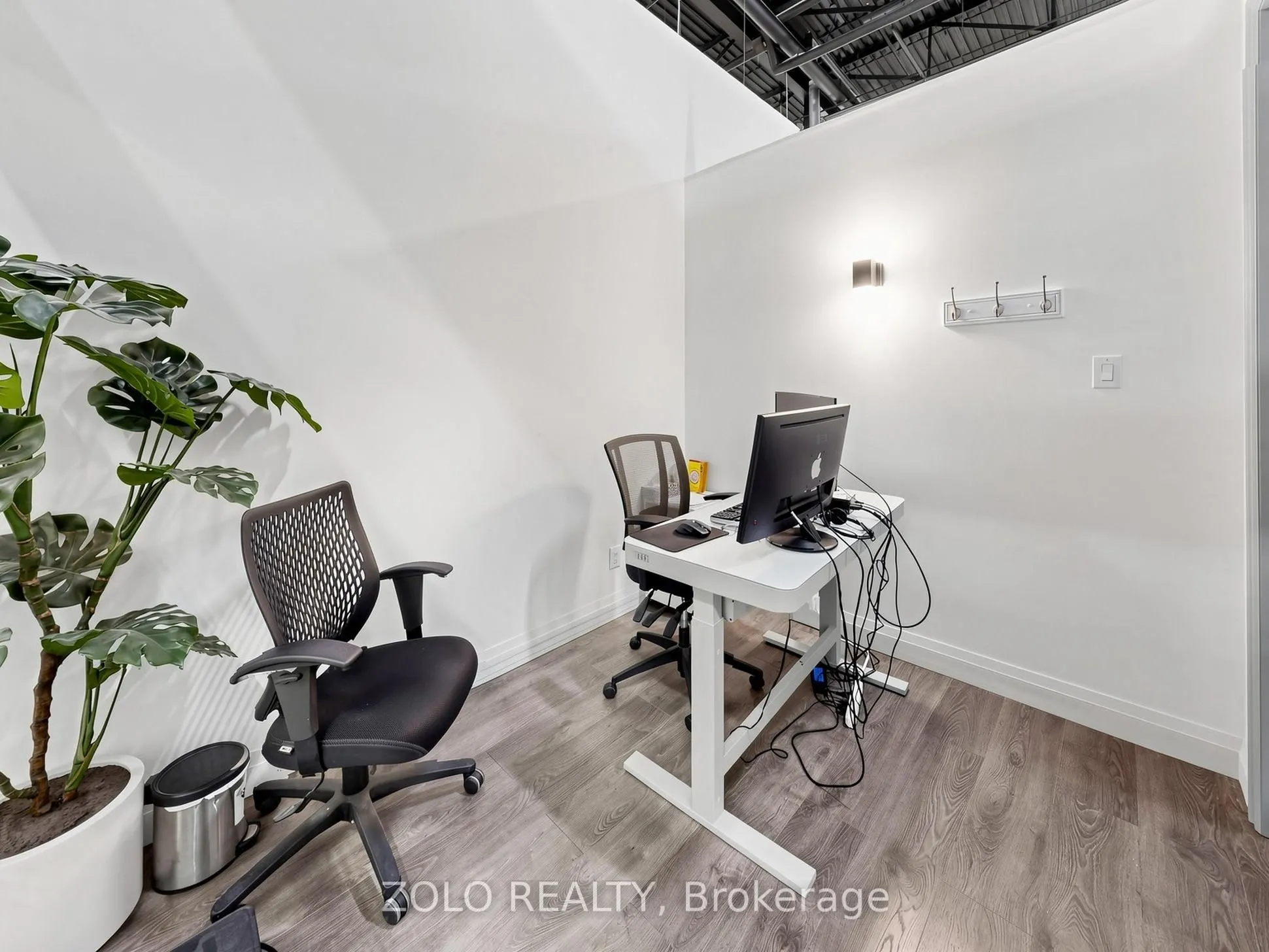 7250 Keele Street #D (350)