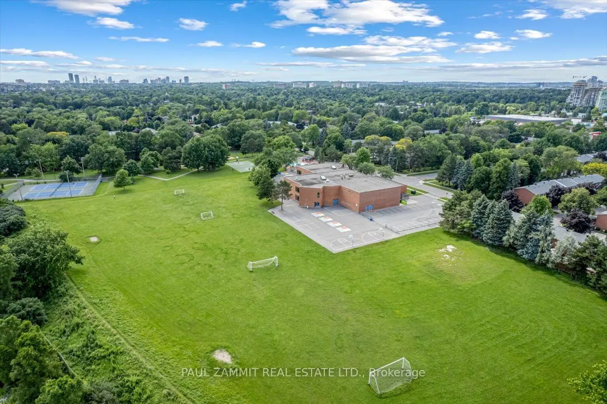 47 Ladyslipper Court