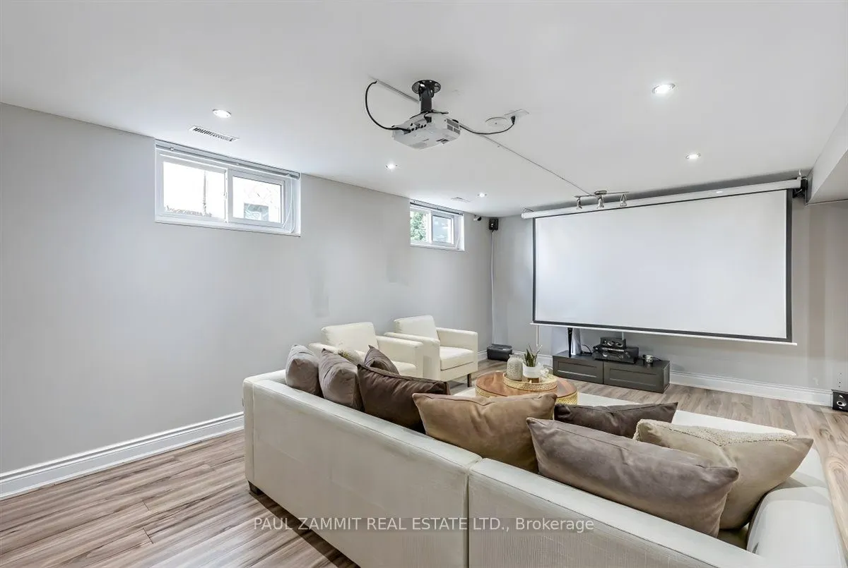 47 Ladyslipper Court