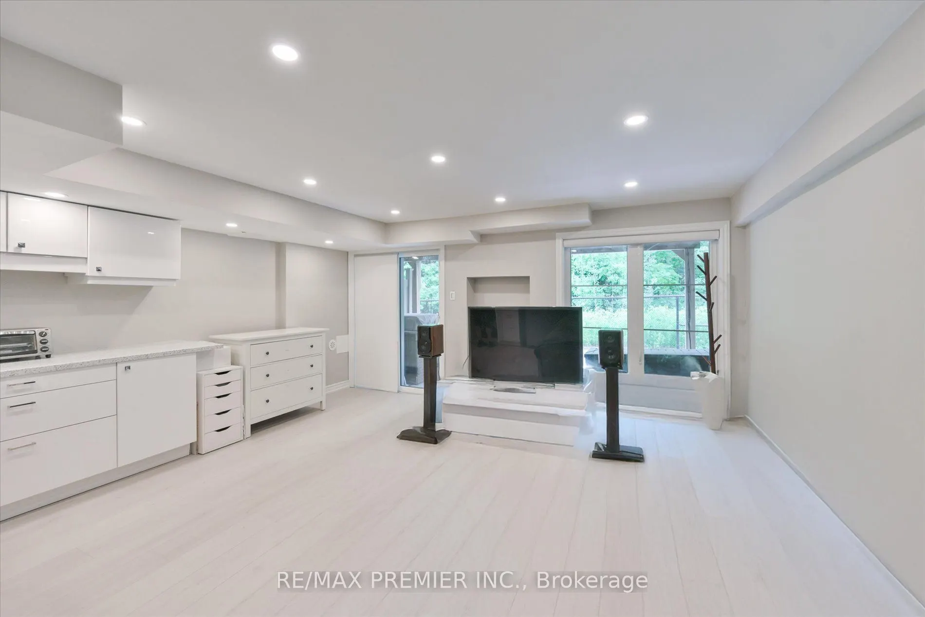 1331 Major Mackenzie Drive #114