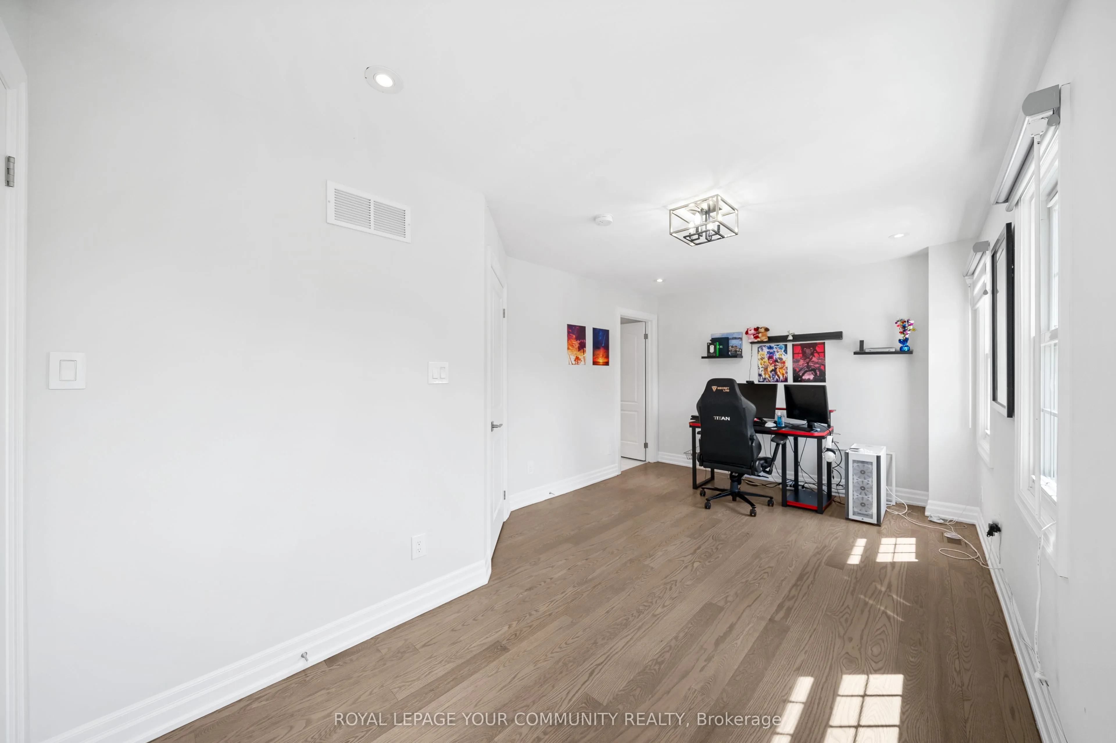 42 Oatlands Crescent