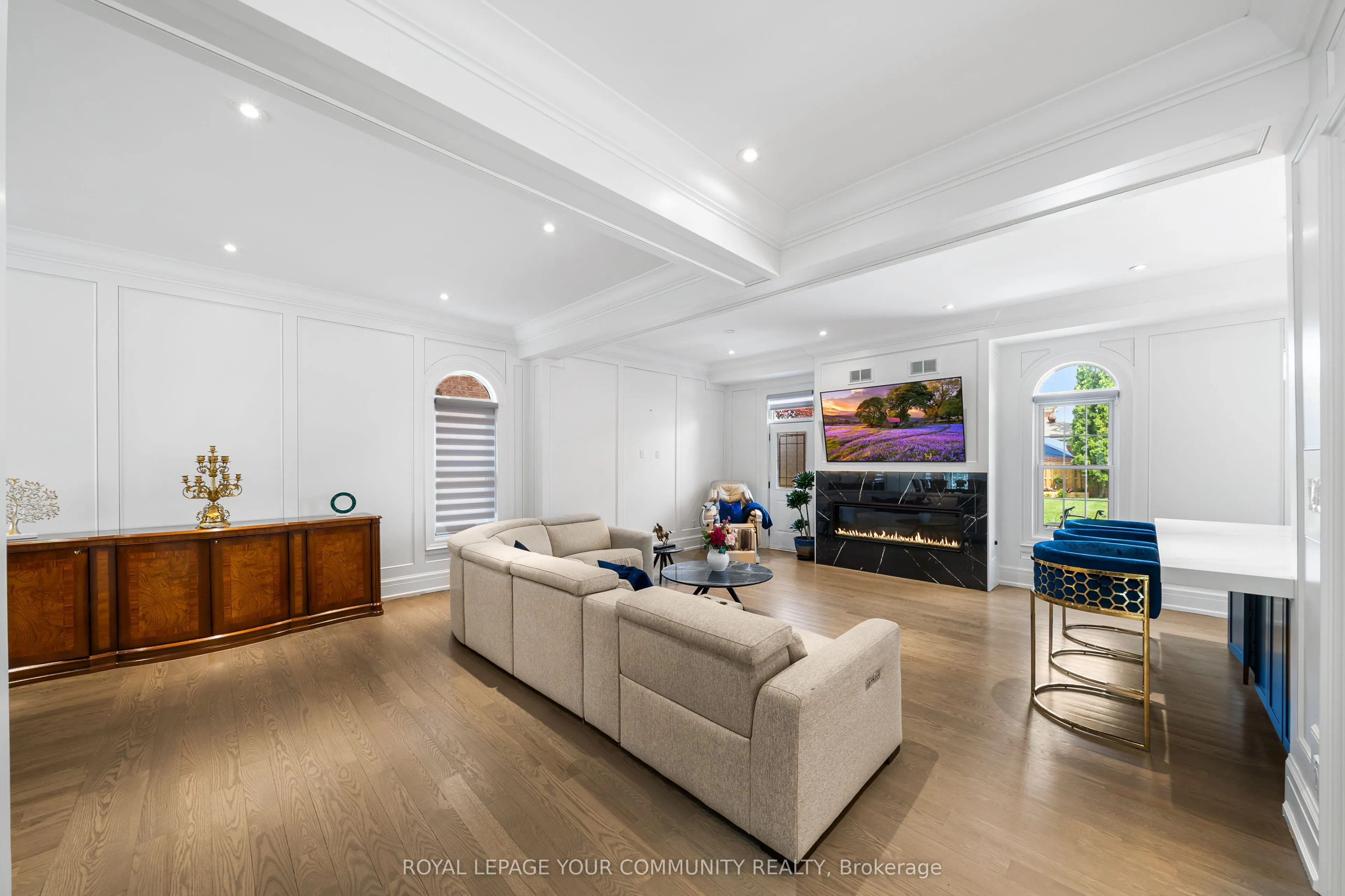 42 Oatlands Crescent