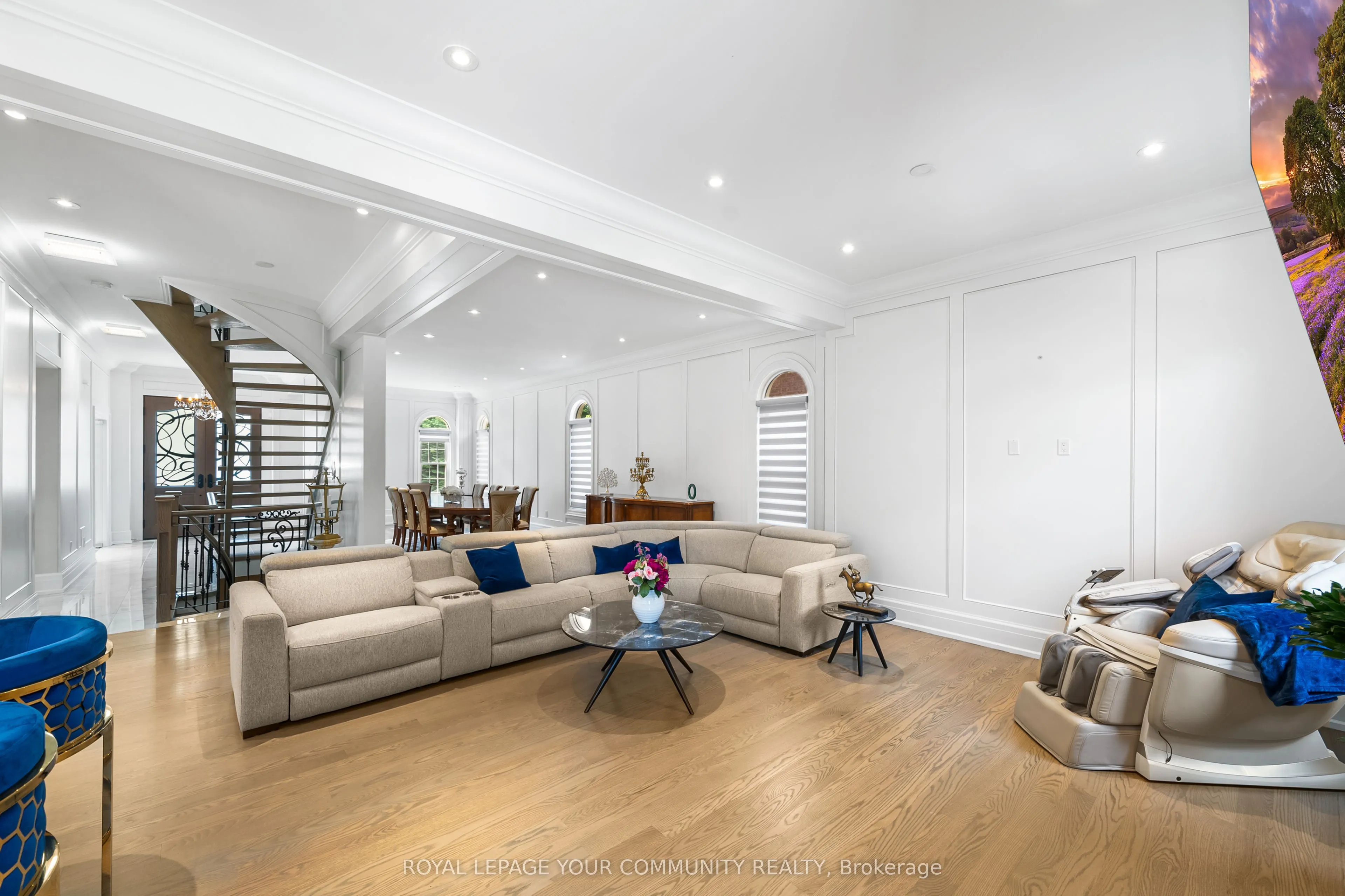 42 Oatlands Crescent