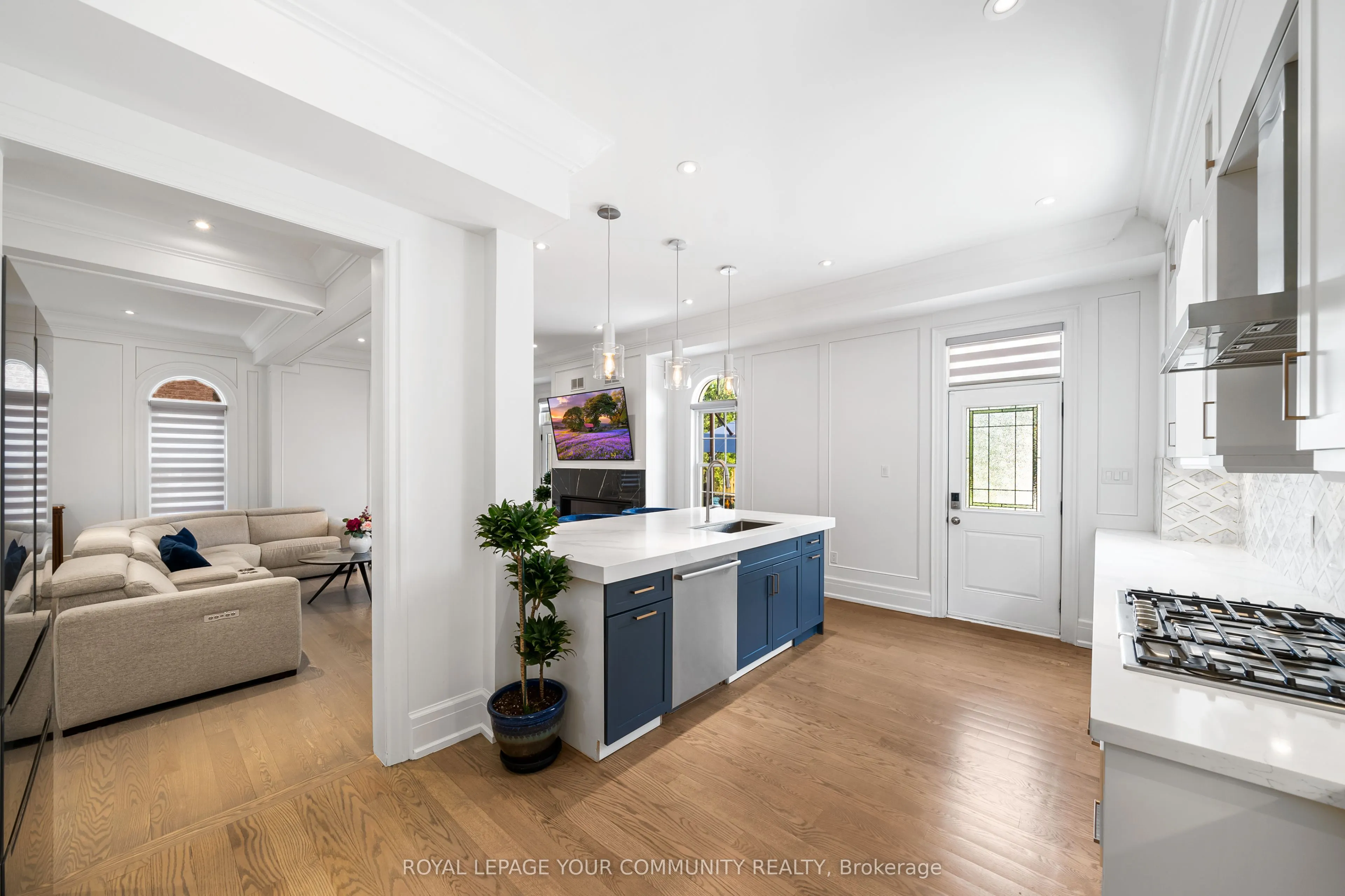 42 Oatlands Crescent