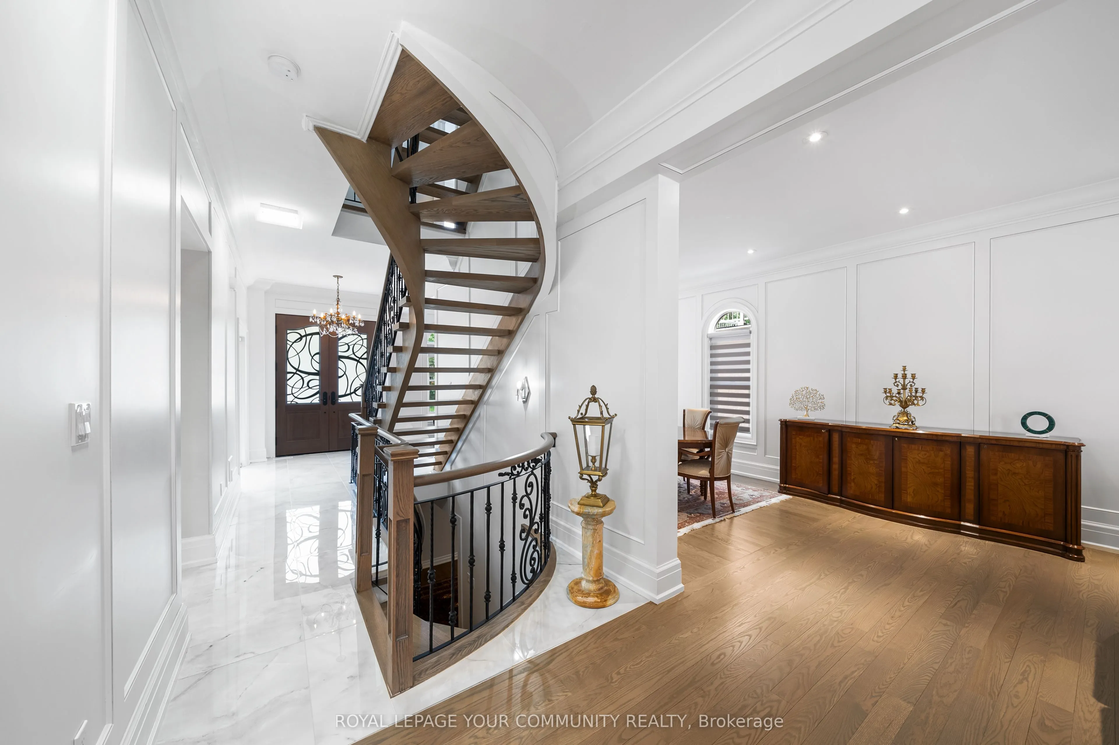 42 Oatlands Crescent