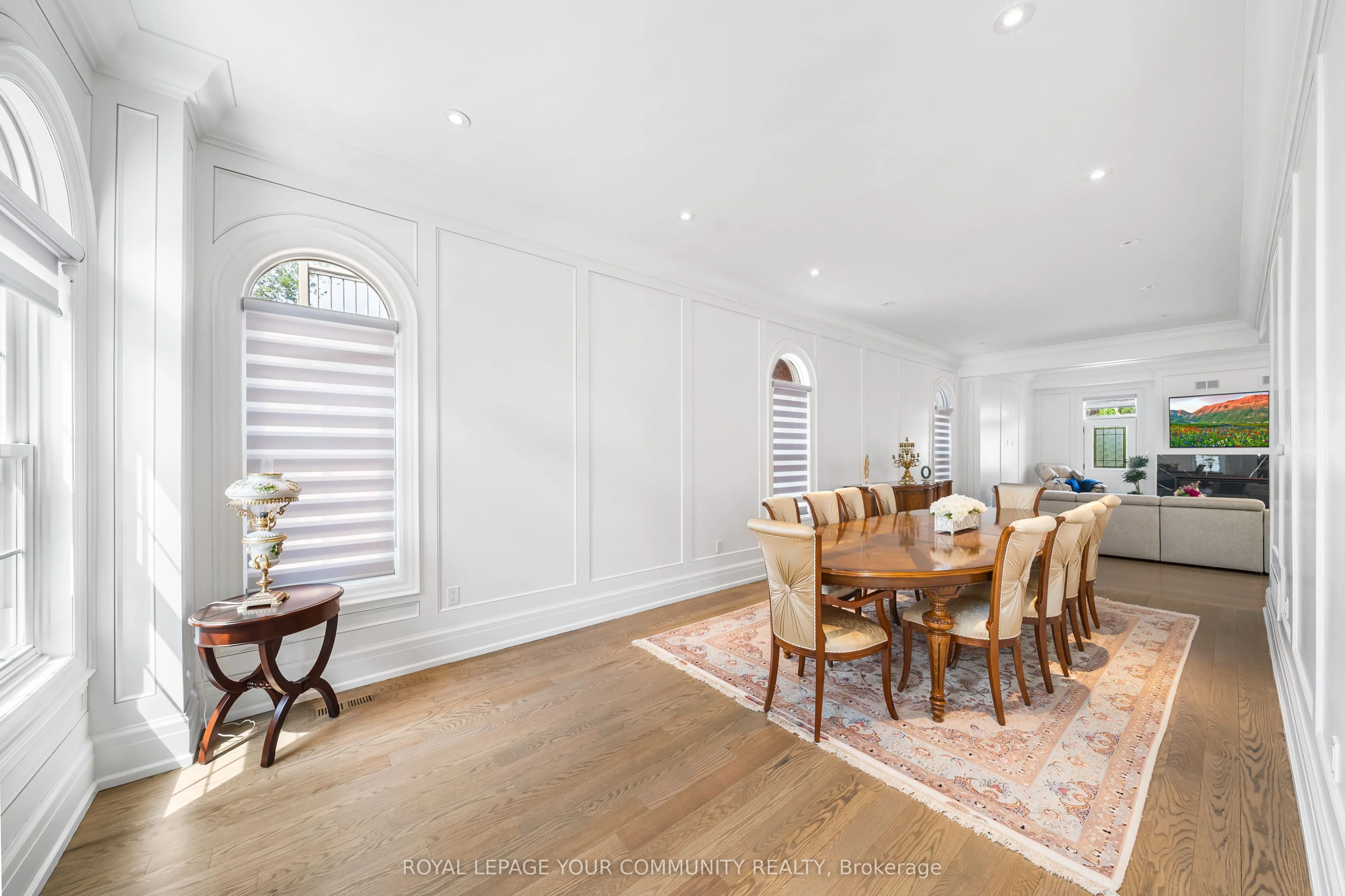 42 Oatlands Crescent