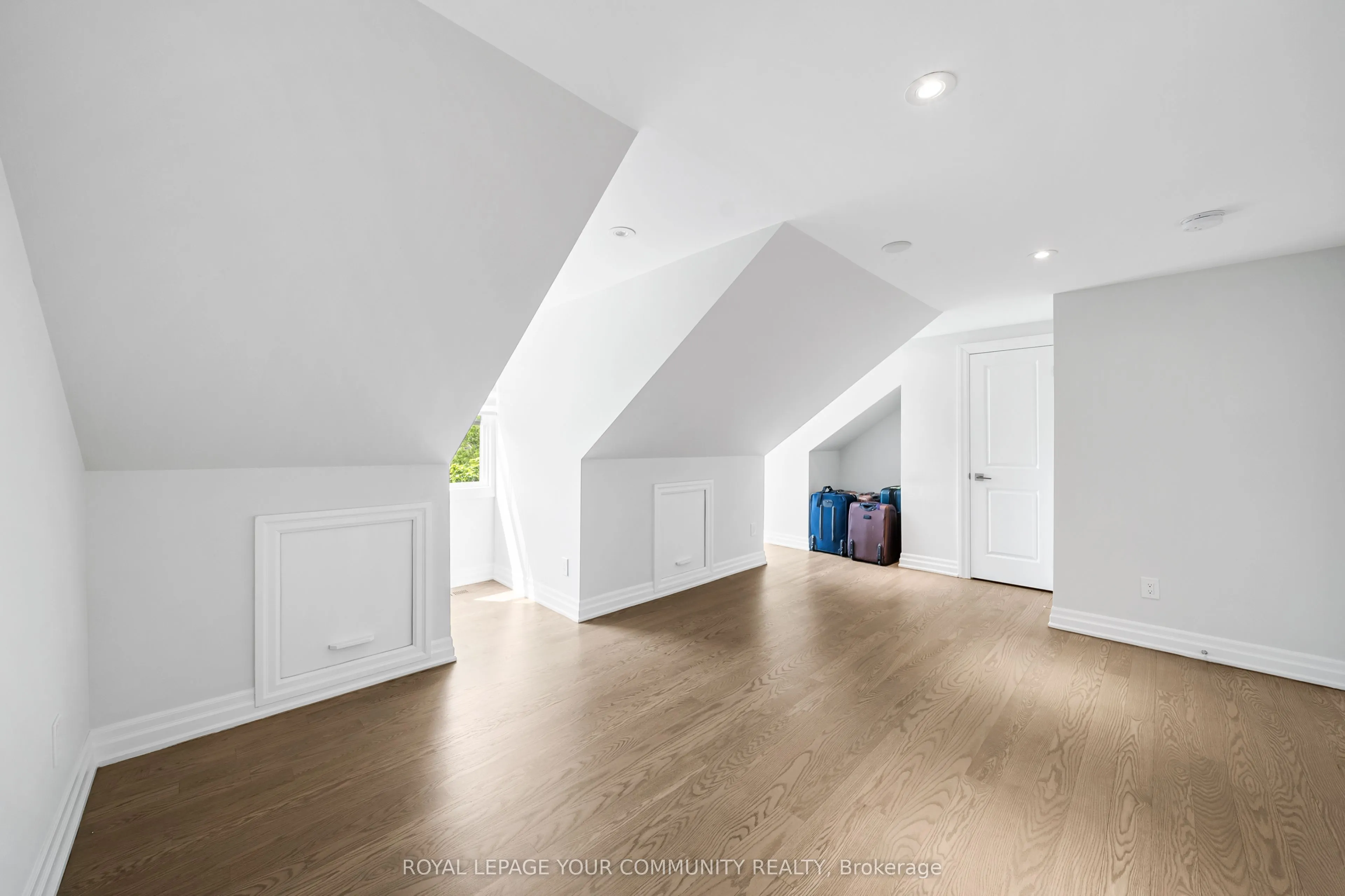 42 Oatlands Crescent