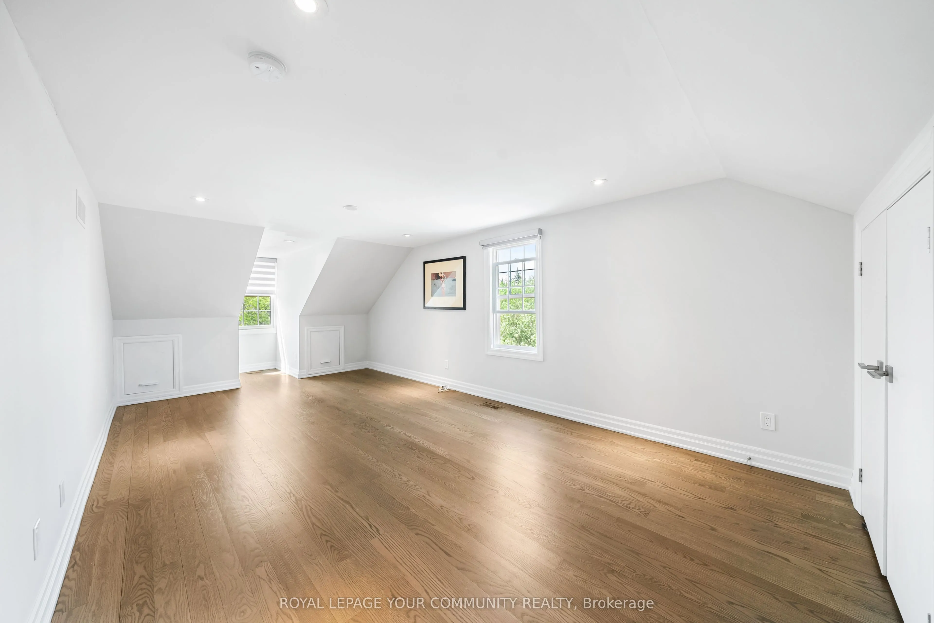 42 Oatlands Crescent