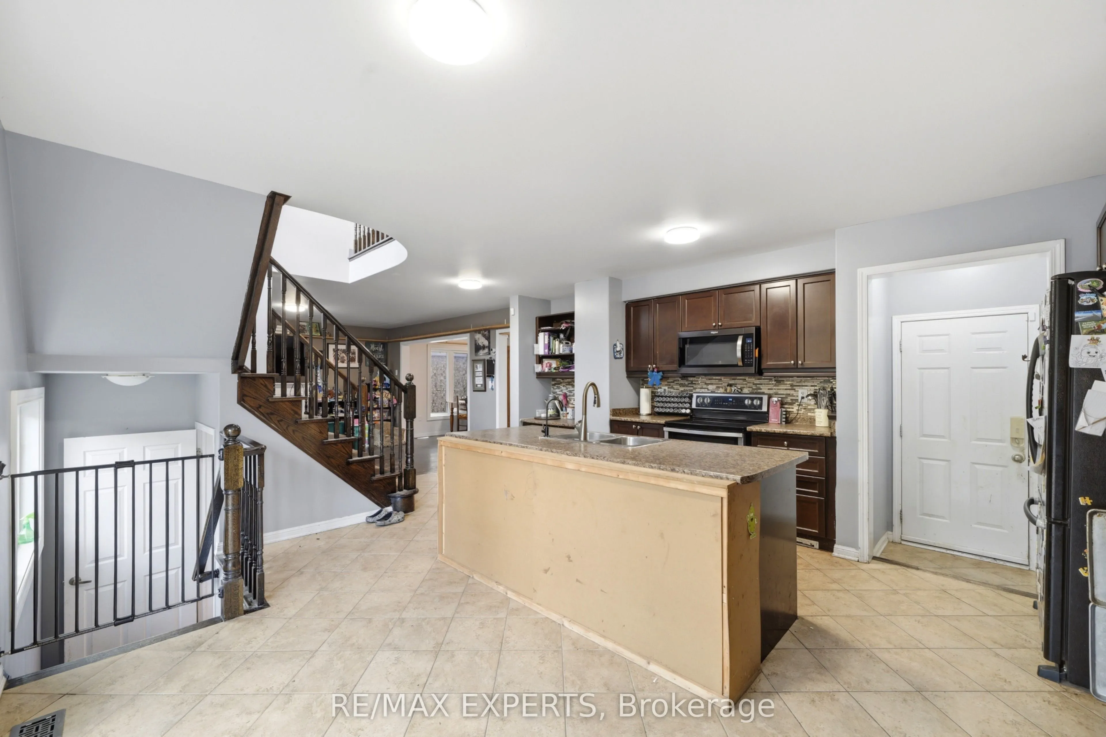 27 Kidd Crescent