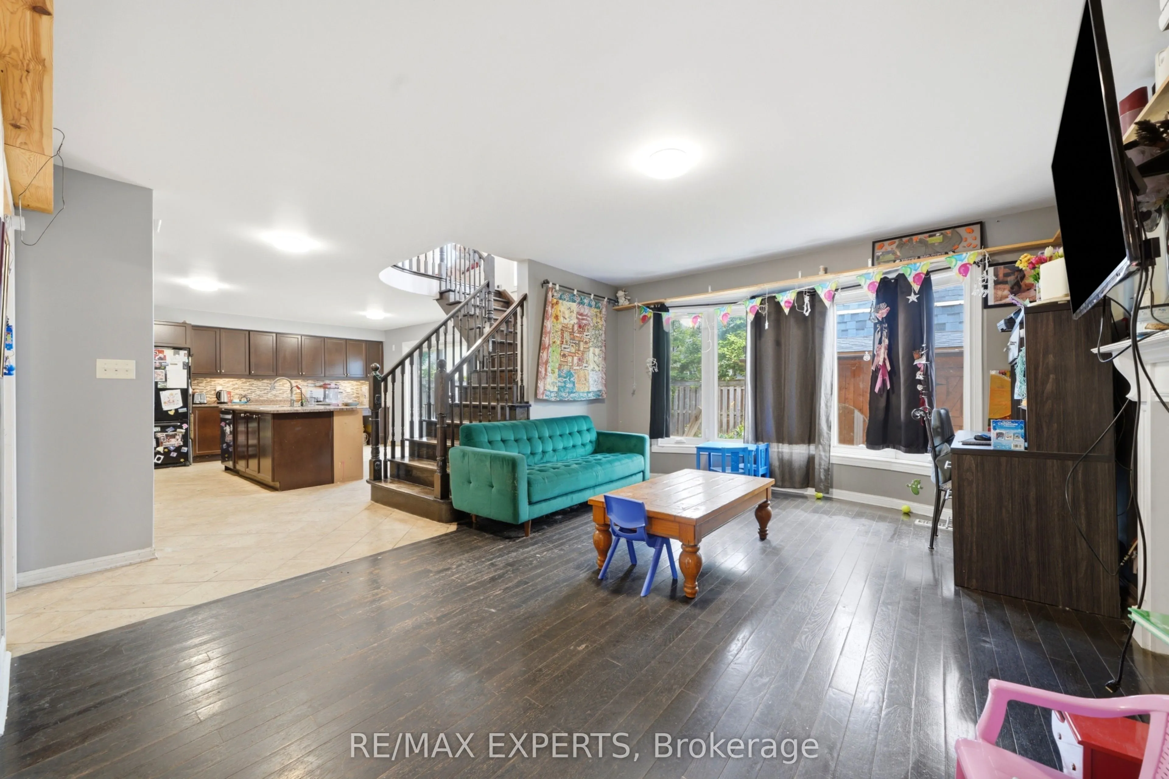 27 Kidd Crescent