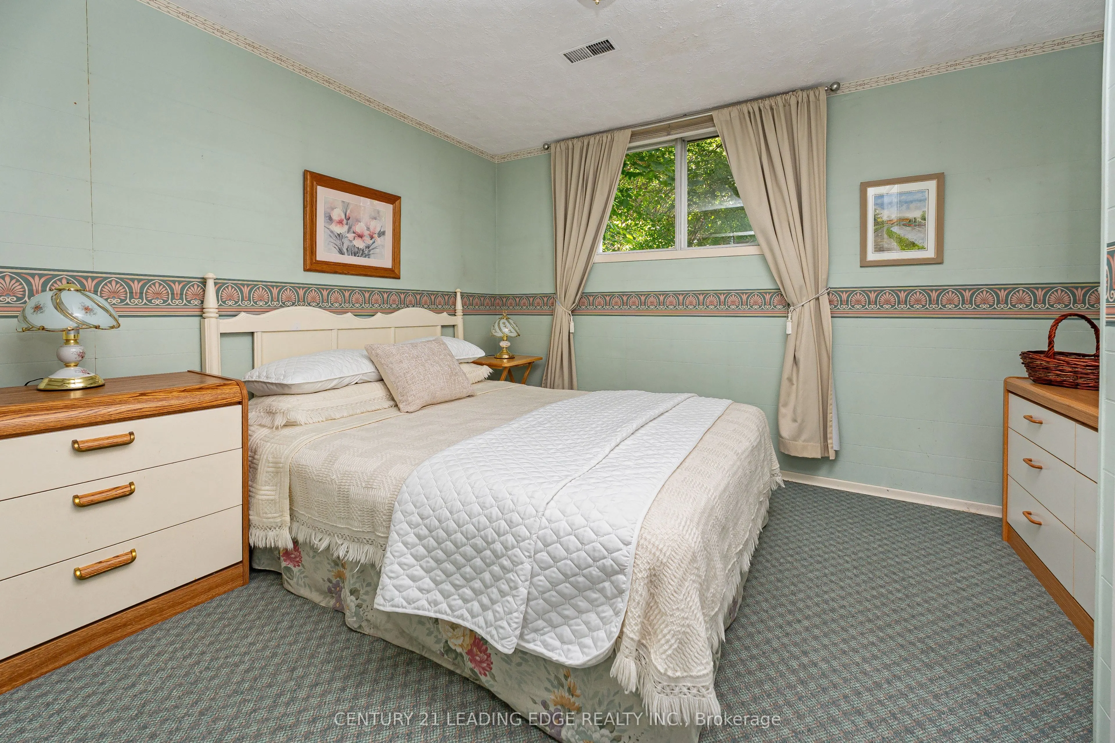 94 Southdale Drive
