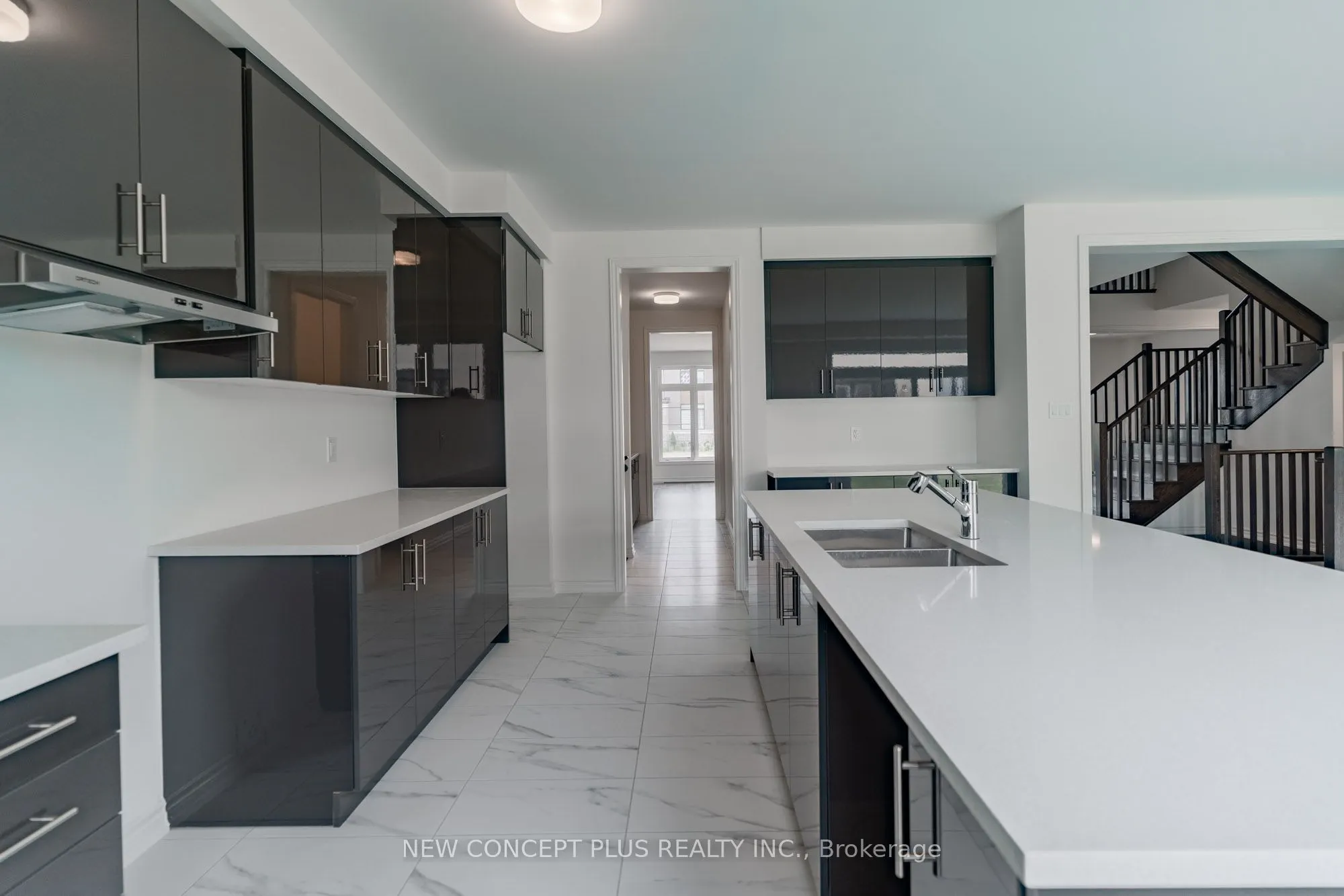 22 Twinleaf Crescent E