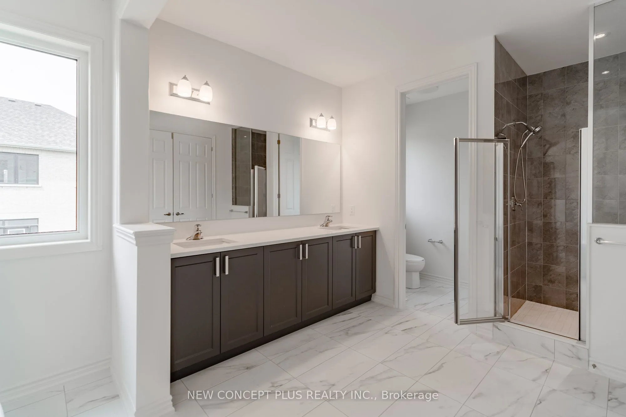 22 Twinleaf Crescent E