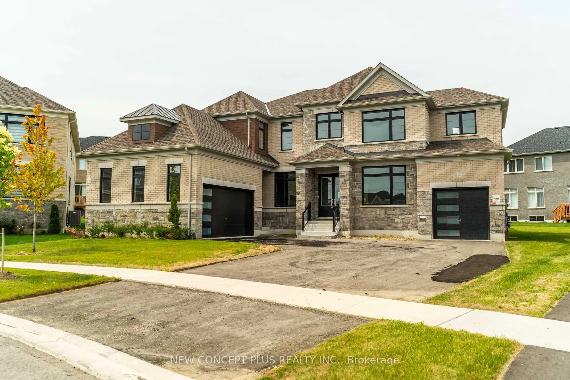 22 Twinleaf Crescent E