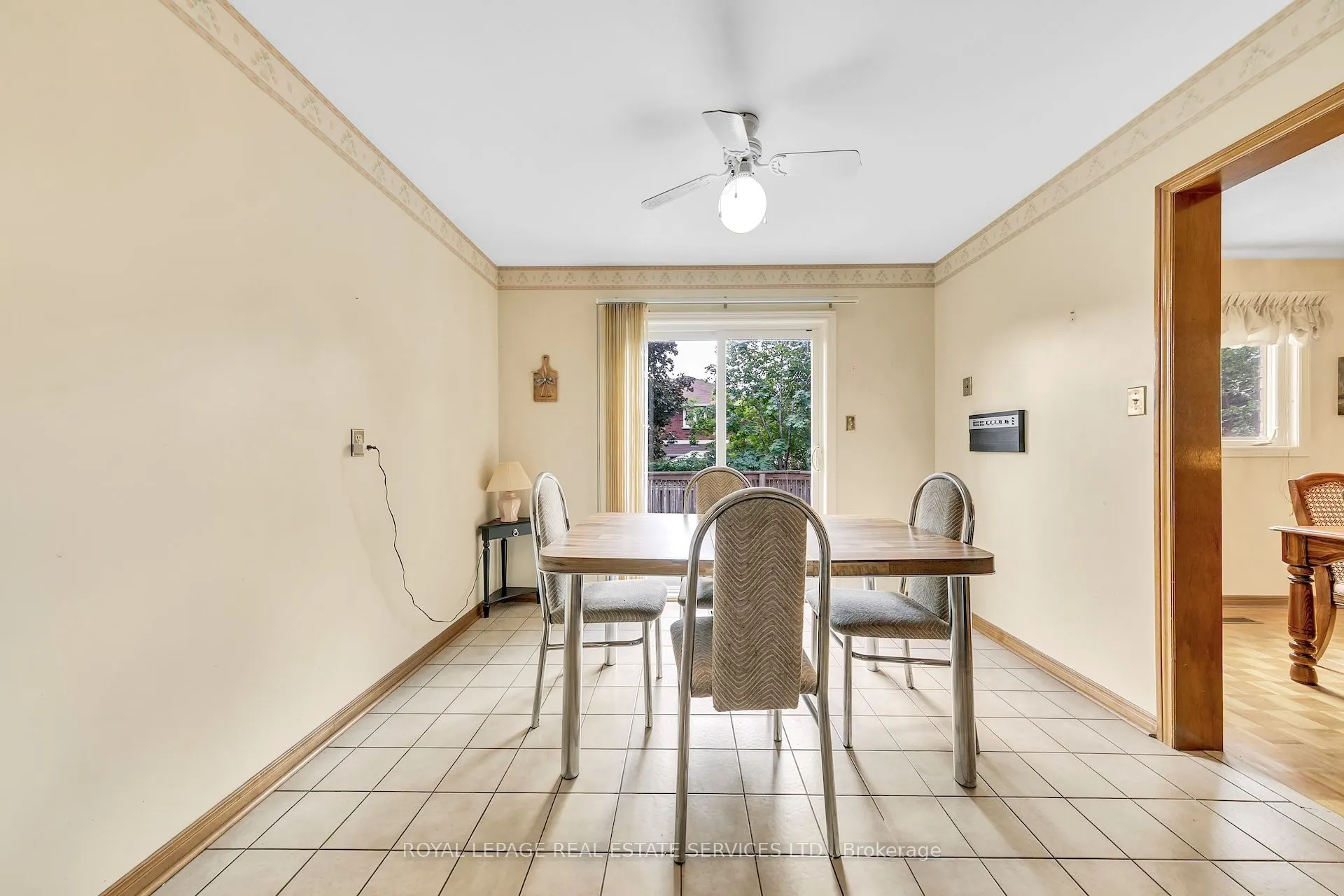 47 Velvet Crescent