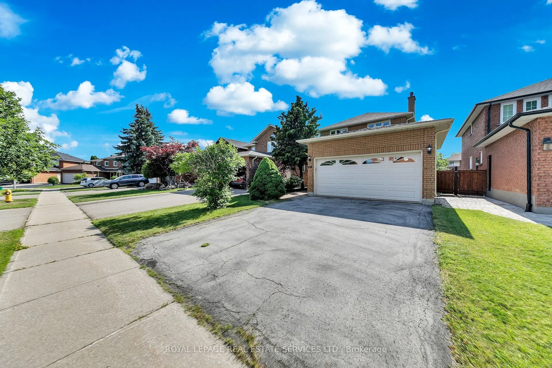 47 Velvet Crescent