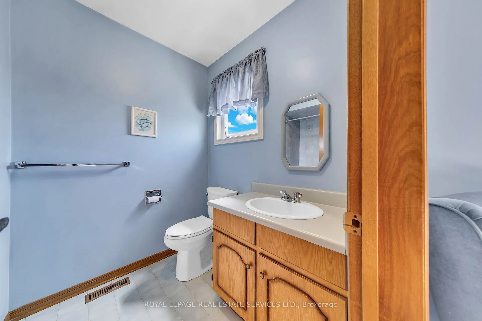 47 Velvet Crescent