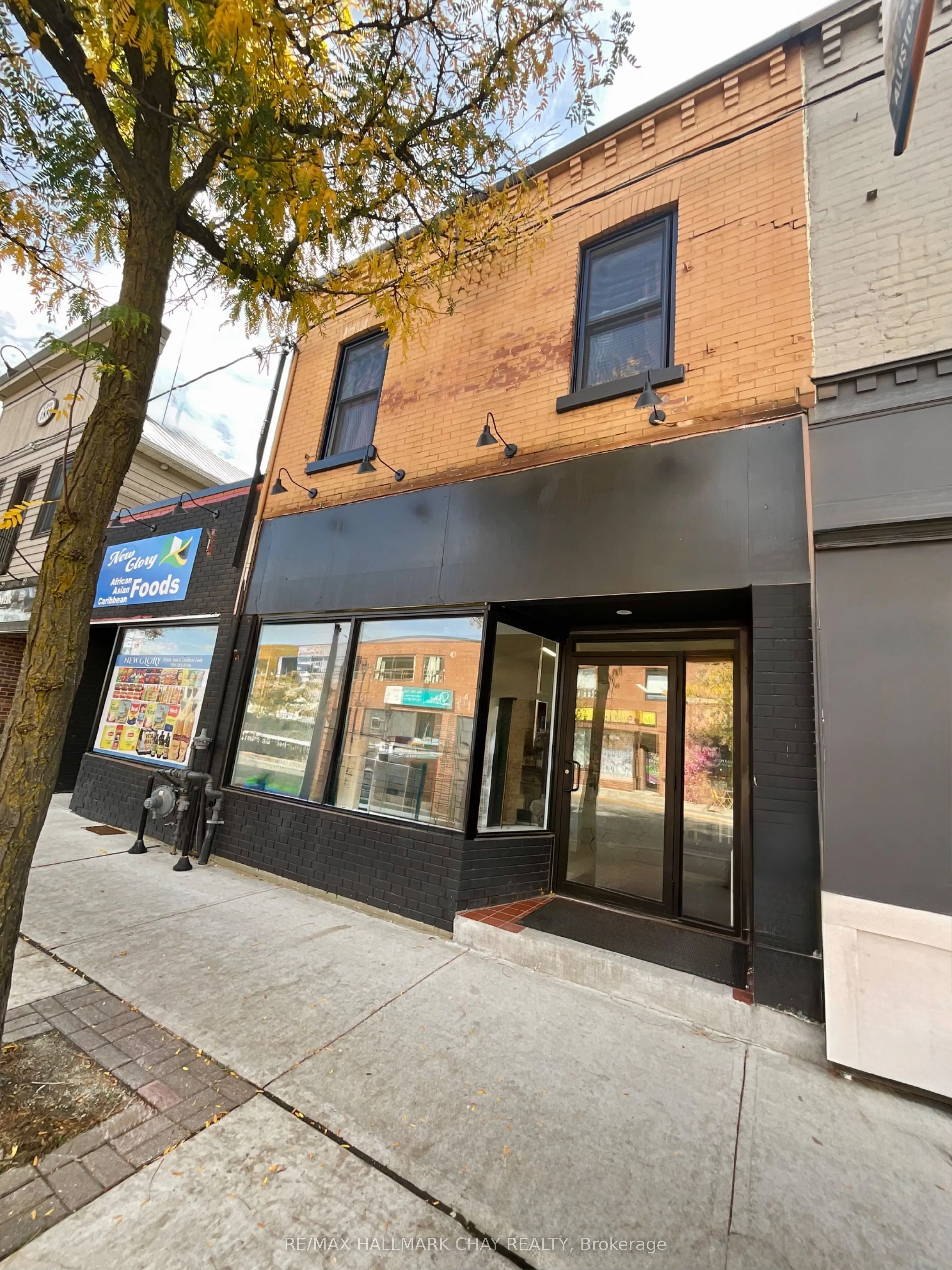 95 Victoria Street W