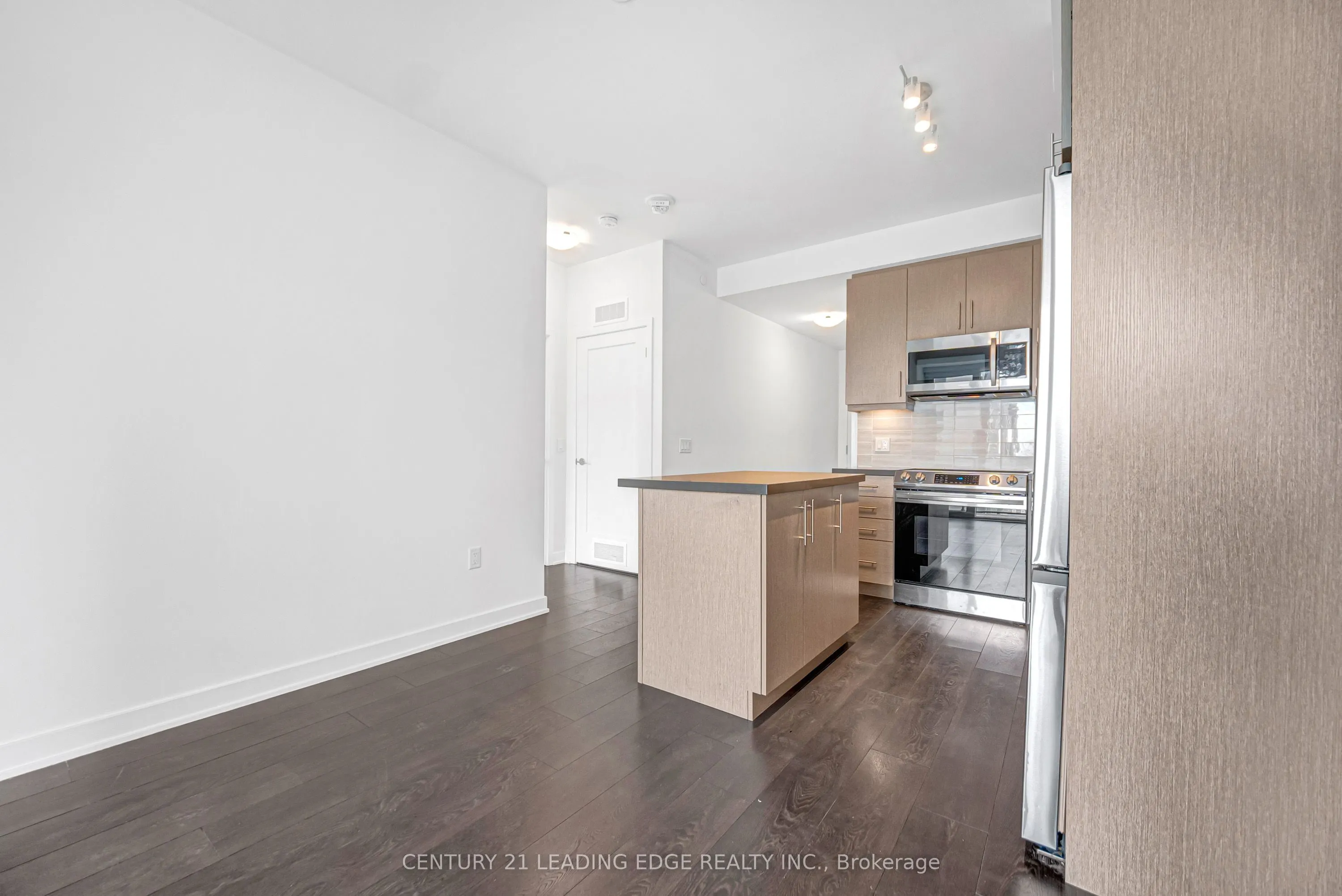 95 Oneida Crescent #707