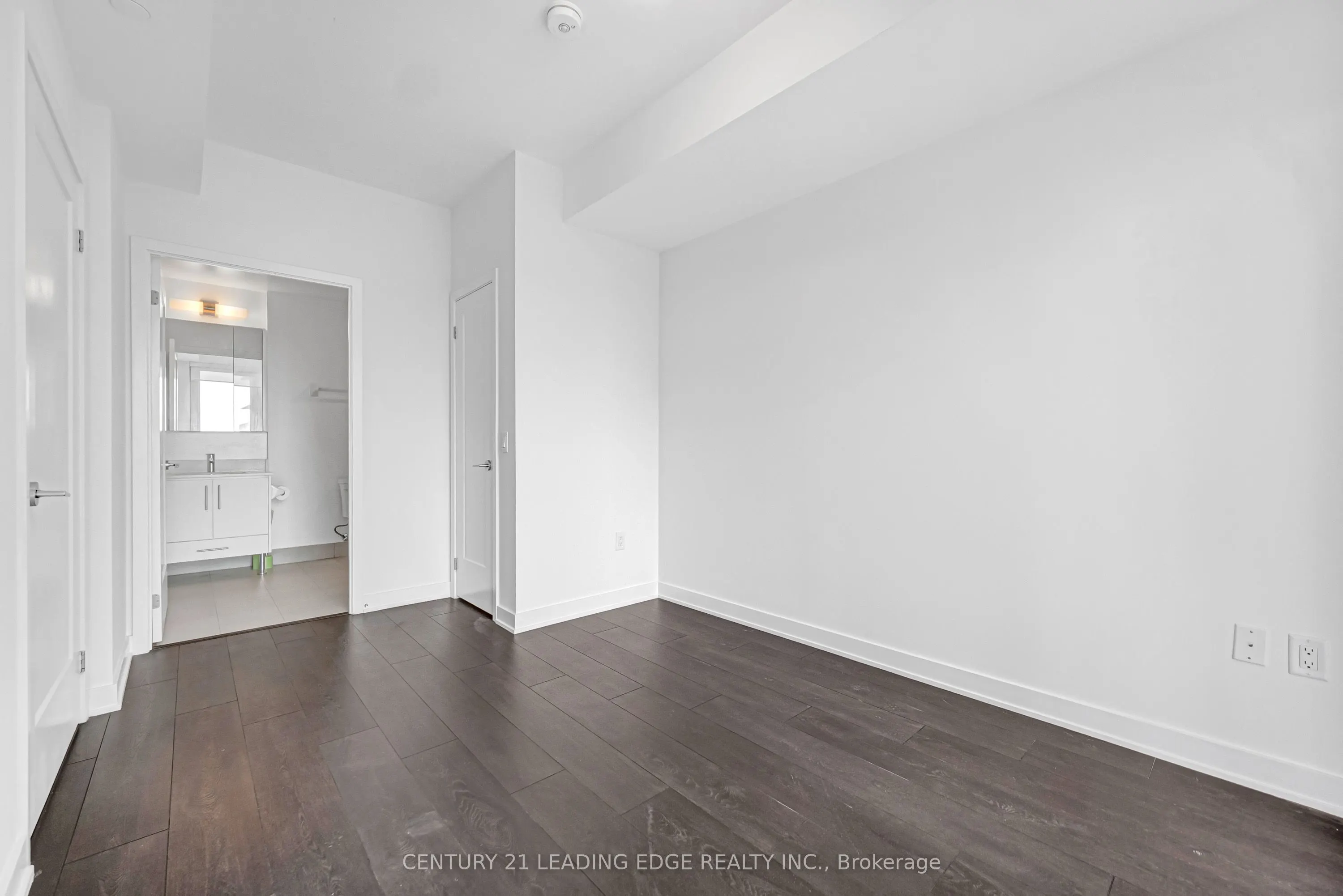 95 Oneida Crescent #707