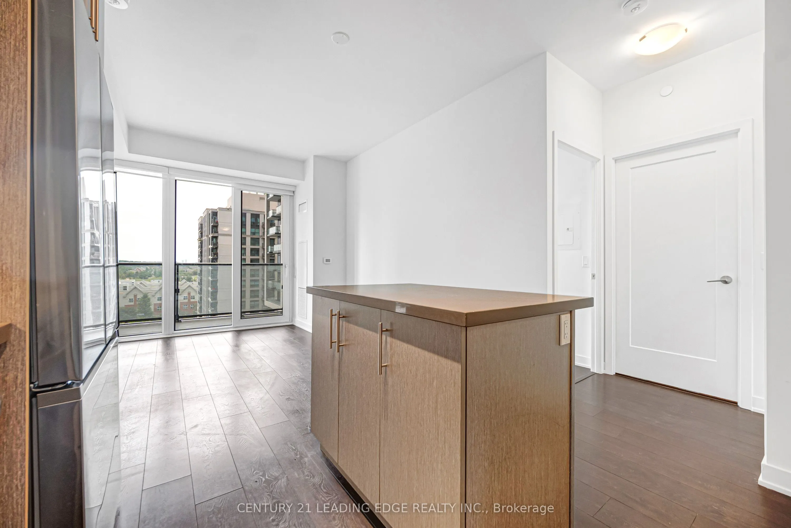 95 Oneida Crescent #707