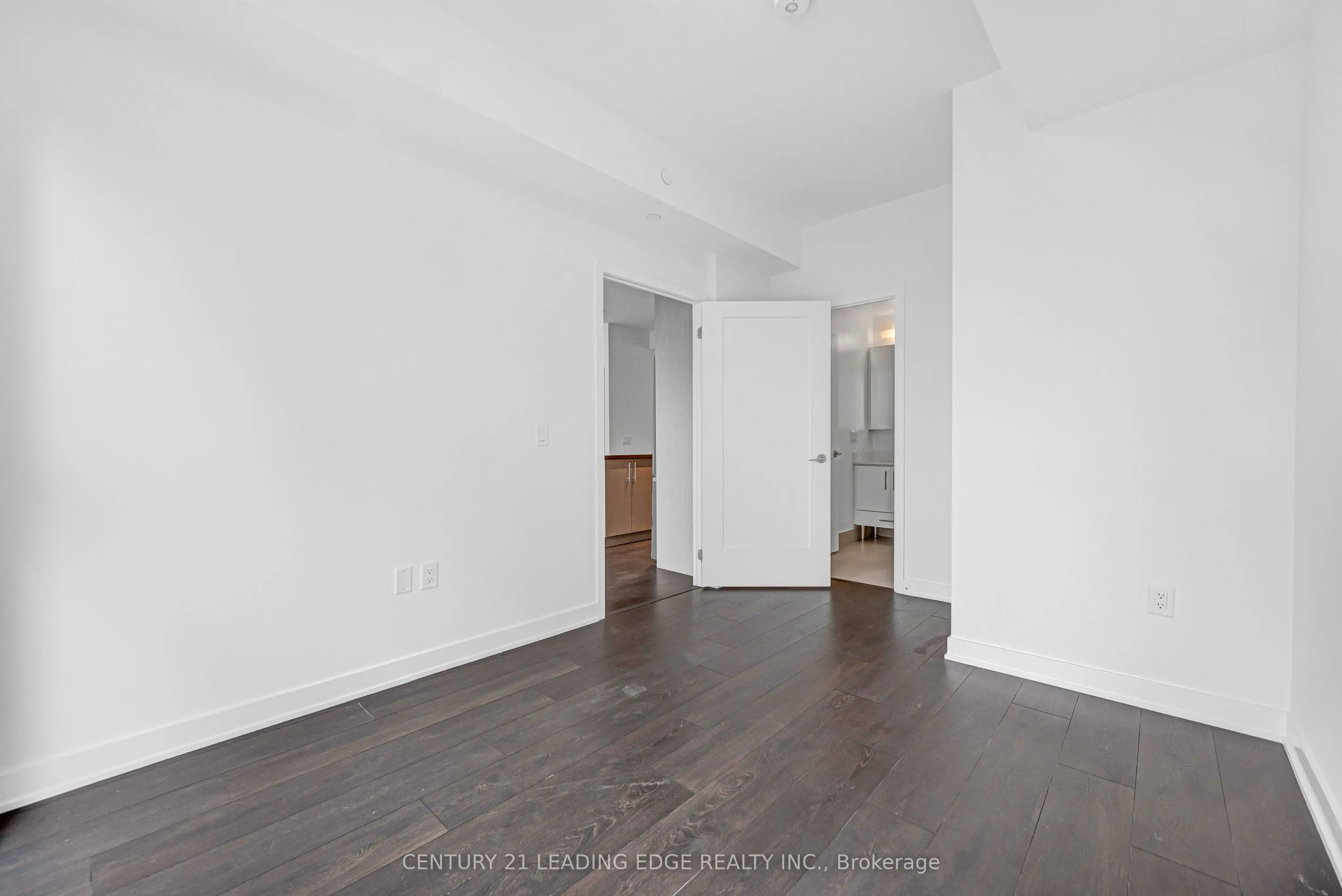 95 Oneida Crescent #707