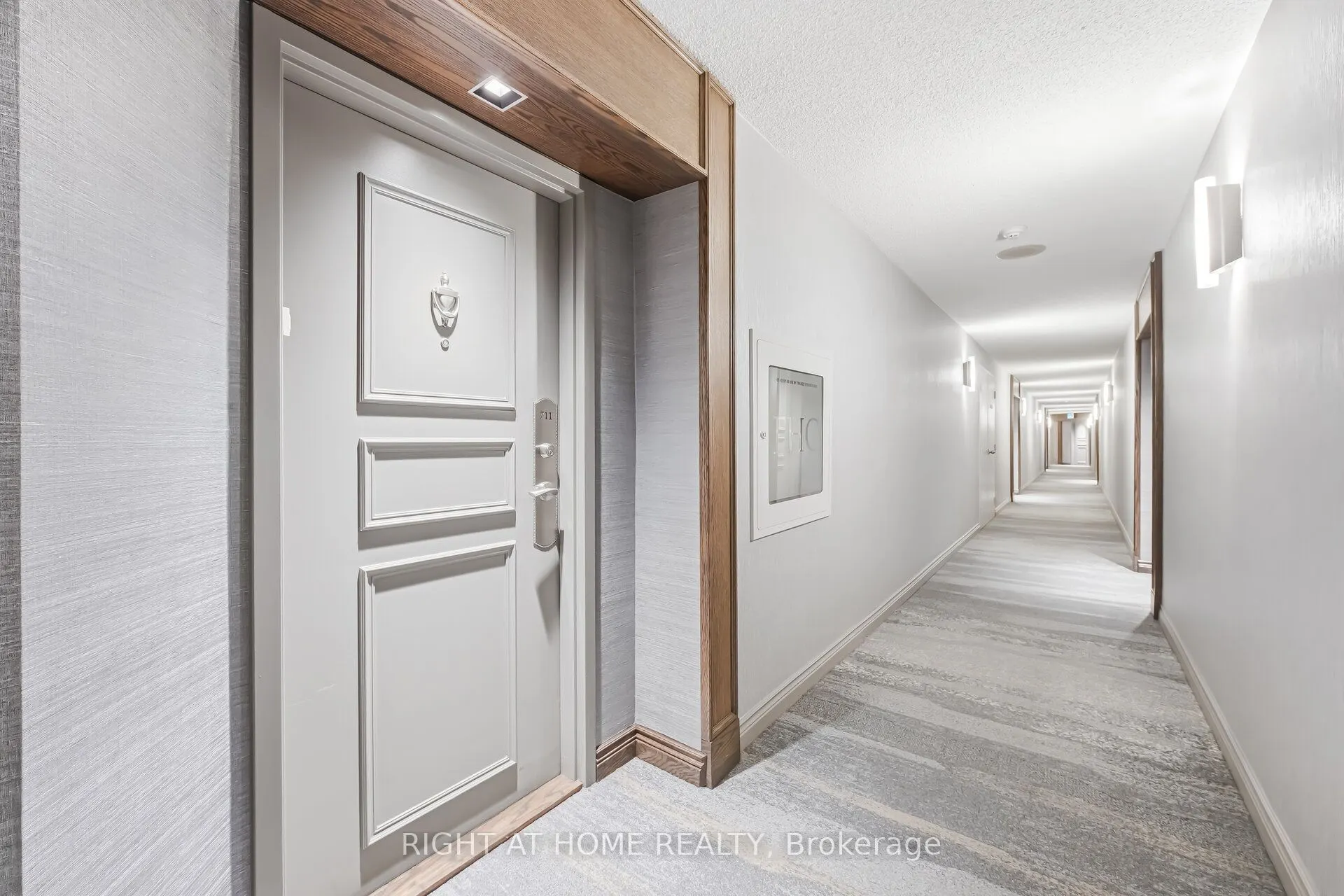 120 Promenade Circle #711