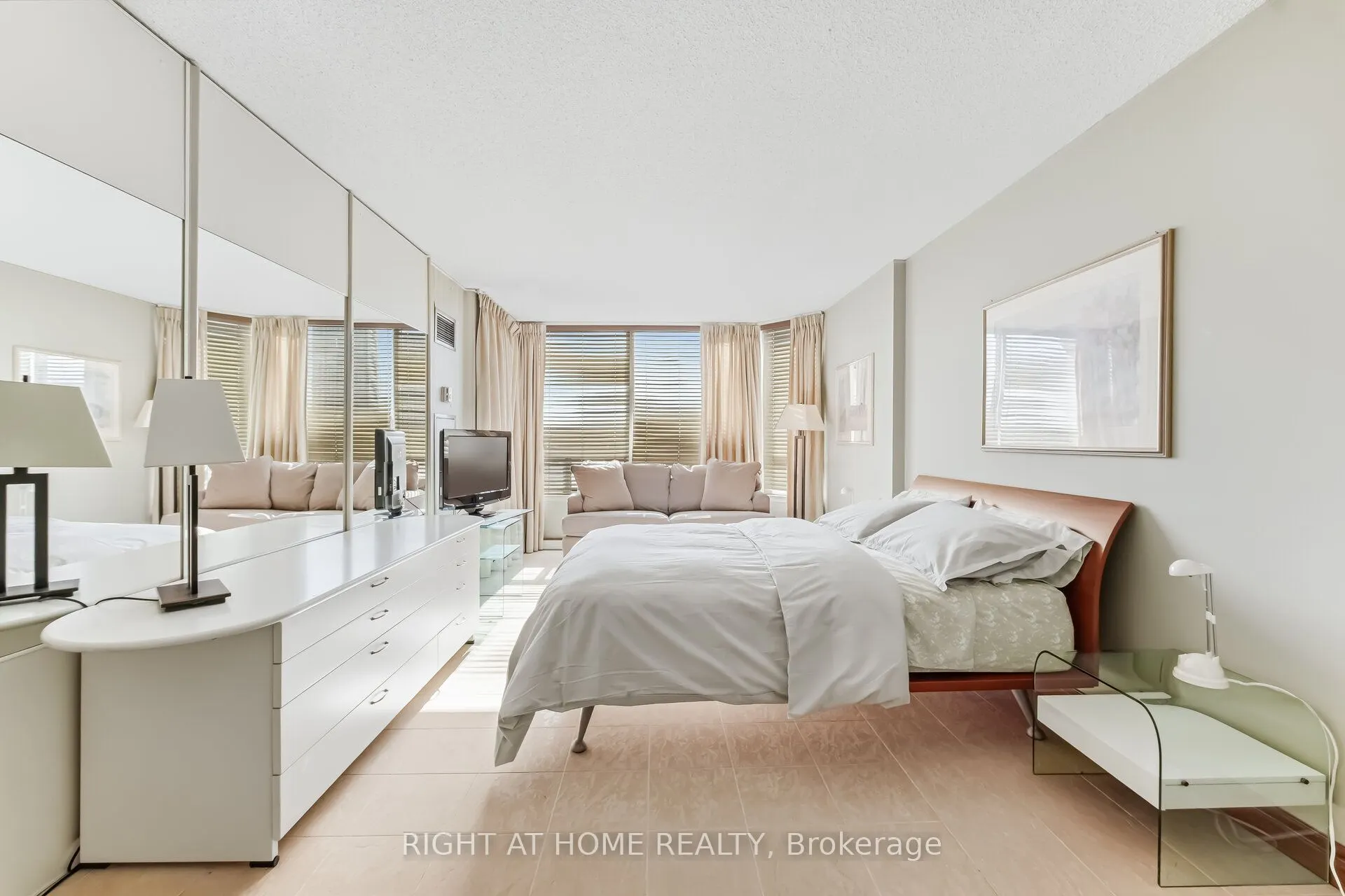 120 Promenade Circle #711