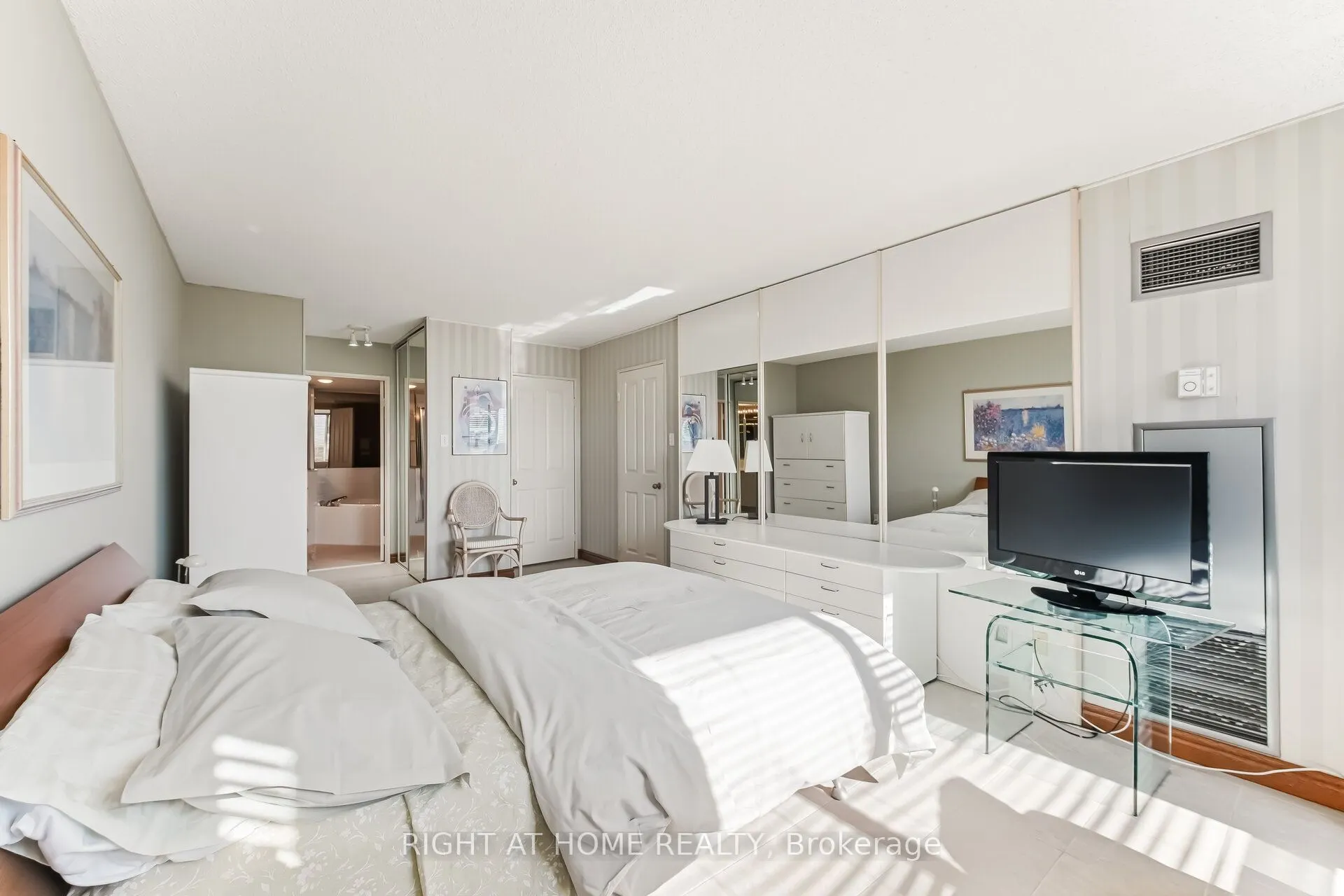 120 Promenade Circle #711