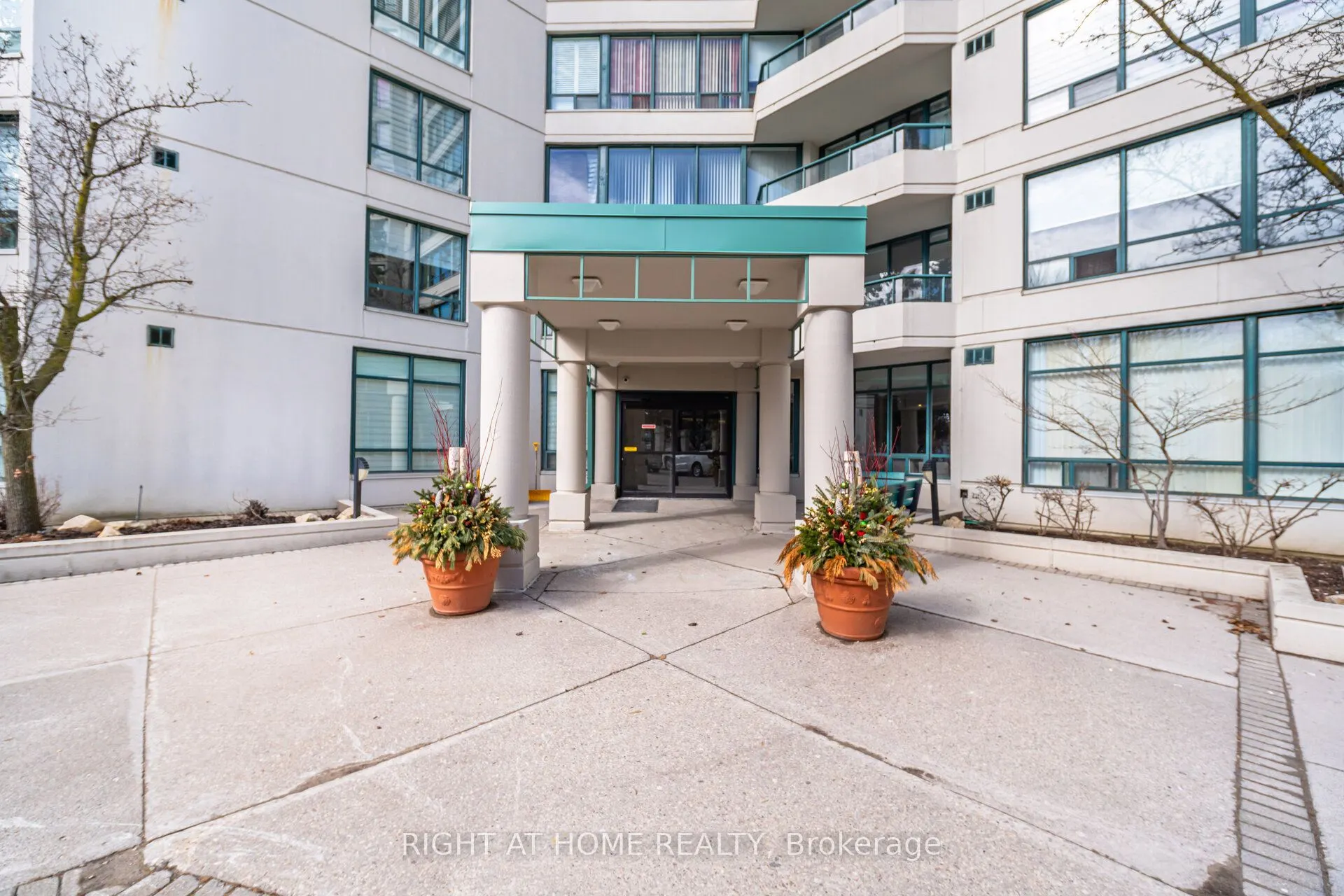 120 Promenade Circle #711