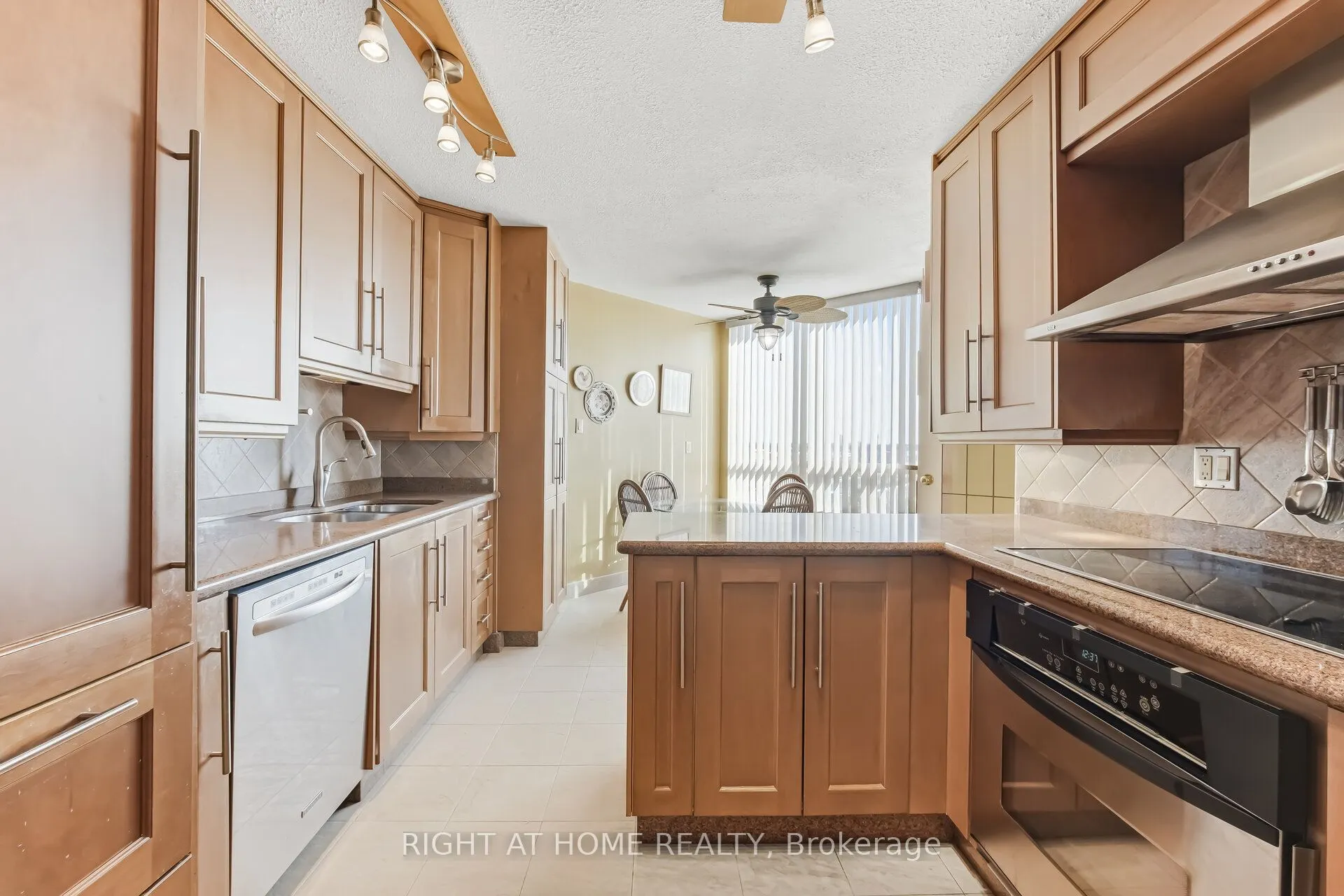 120 Promenade Circle #711