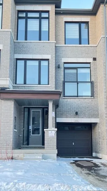 221 Tennant Circle