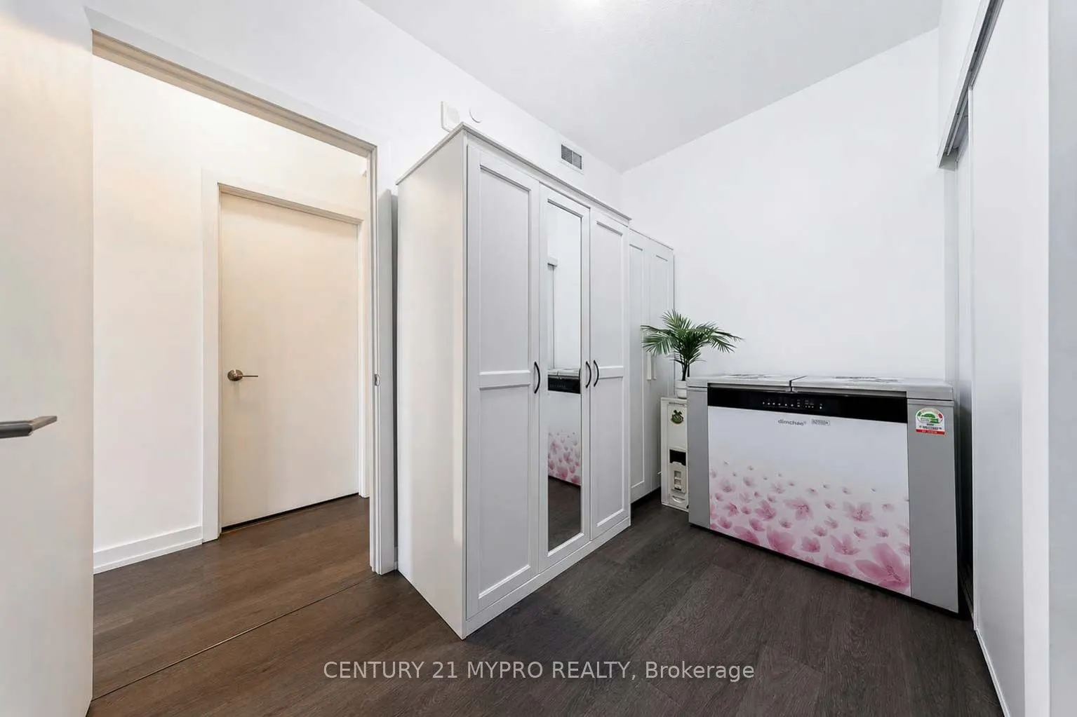 555 William Graham Drive #320