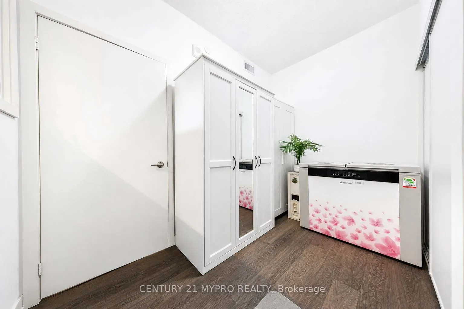 555 William Graham Drive #320